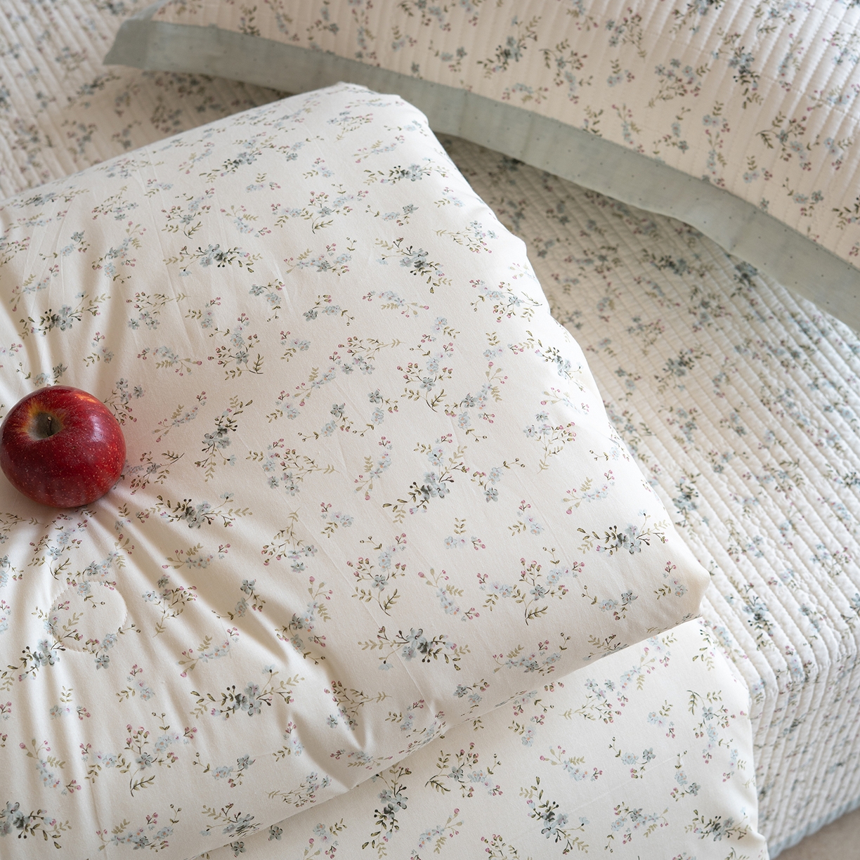 91家纺网 家纺一手货源 找家纺 床盖工厂店 2026新款双面全棉填充大豆棉春秋被夏被子被芯 暮色