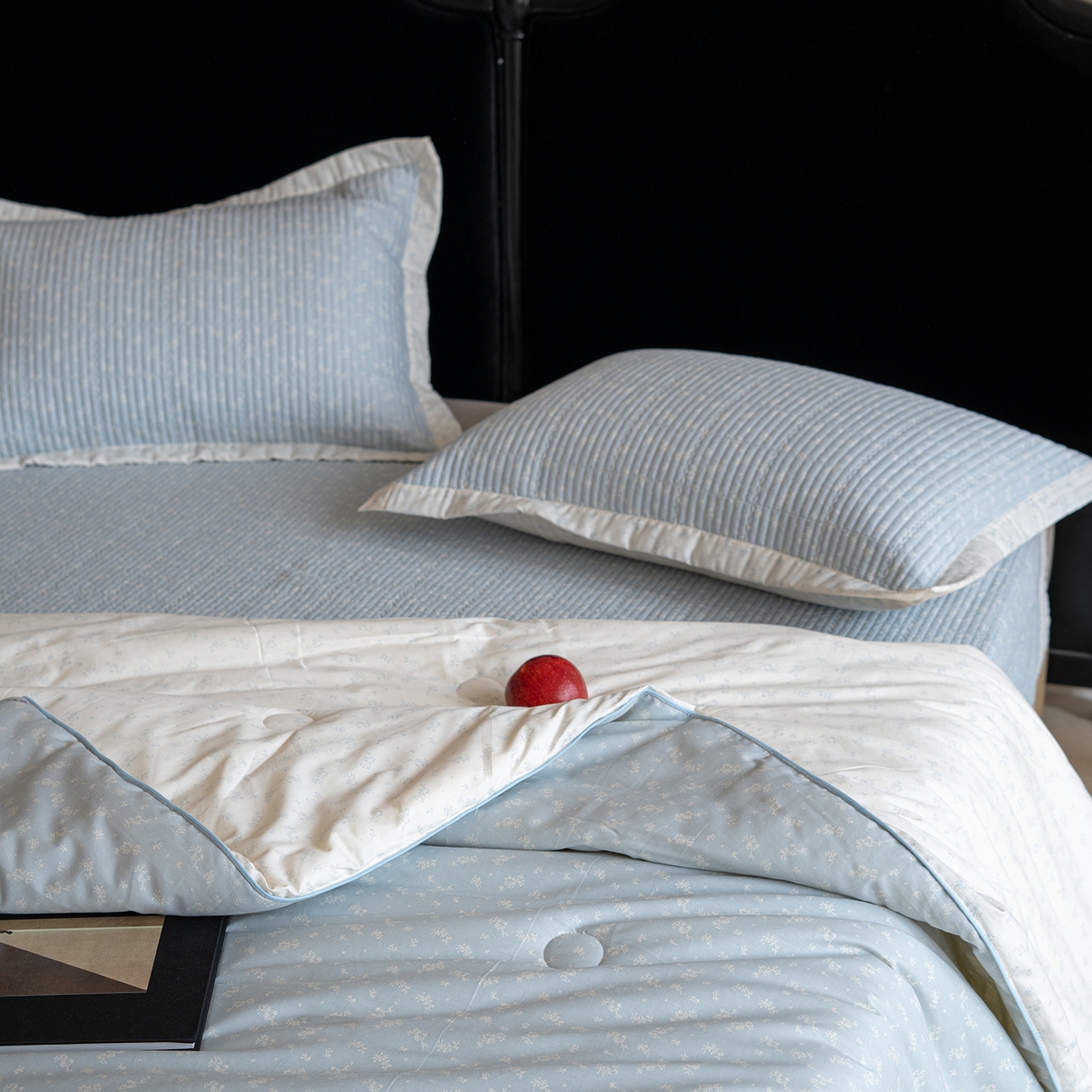 91家纺网 家纺一手货源 找家纺 床盖工厂店 2026新款双面全棉填充大豆棉春秋被夏被子被芯 花千束