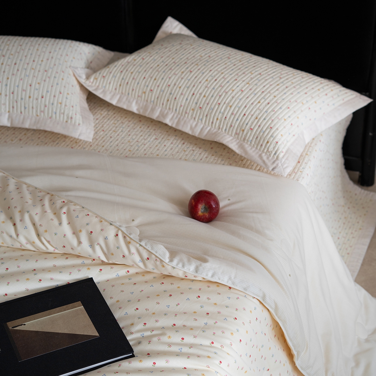 91家纺网 家纺一手货源 找家纺 床盖工厂店 2026新款双面全棉填充大豆棉春秋被夏被子被芯 奶昔