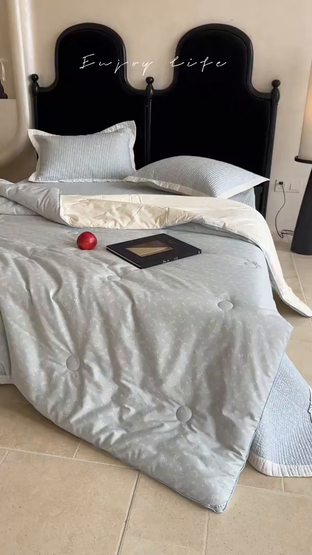 91家纺网 家纺一手货源 找家纺 床盖工厂店 2026新款双面全棉填充大豆棉春秋被夏被子被芯 花千束