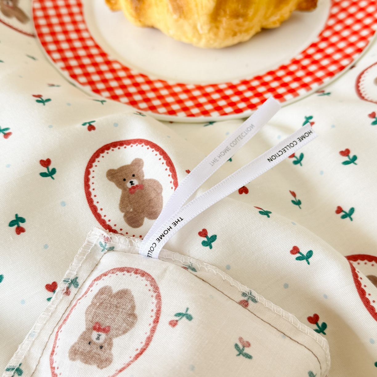 91家纺网 家纺一手货源 找家纺 RYB红黄兰 2026新款ins风全棉卡通纯棉三件套四件套 绿野仙棕熊