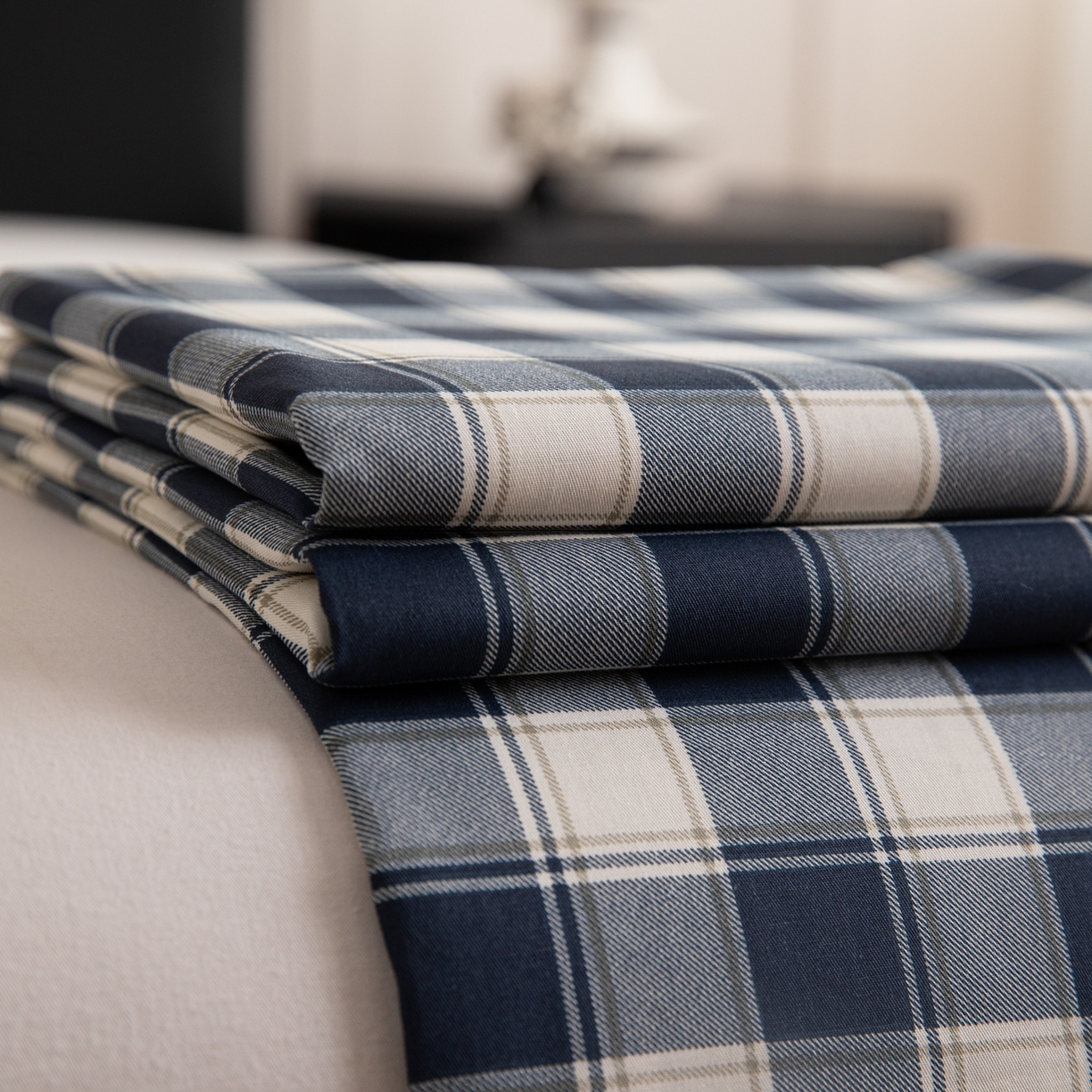 91家纺网 家纺一手货源 找家纺 女子家纺 2026新款40支13070全棉纯棉简约格子A版单床单床单单件 藏青学院