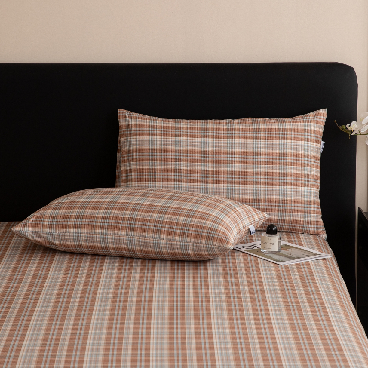 91家纺网 家纺一手货源 找家纺 女子家纺 2026新款40支13070全棉纯棉简约格子A版单床单床单单件 赤茶格