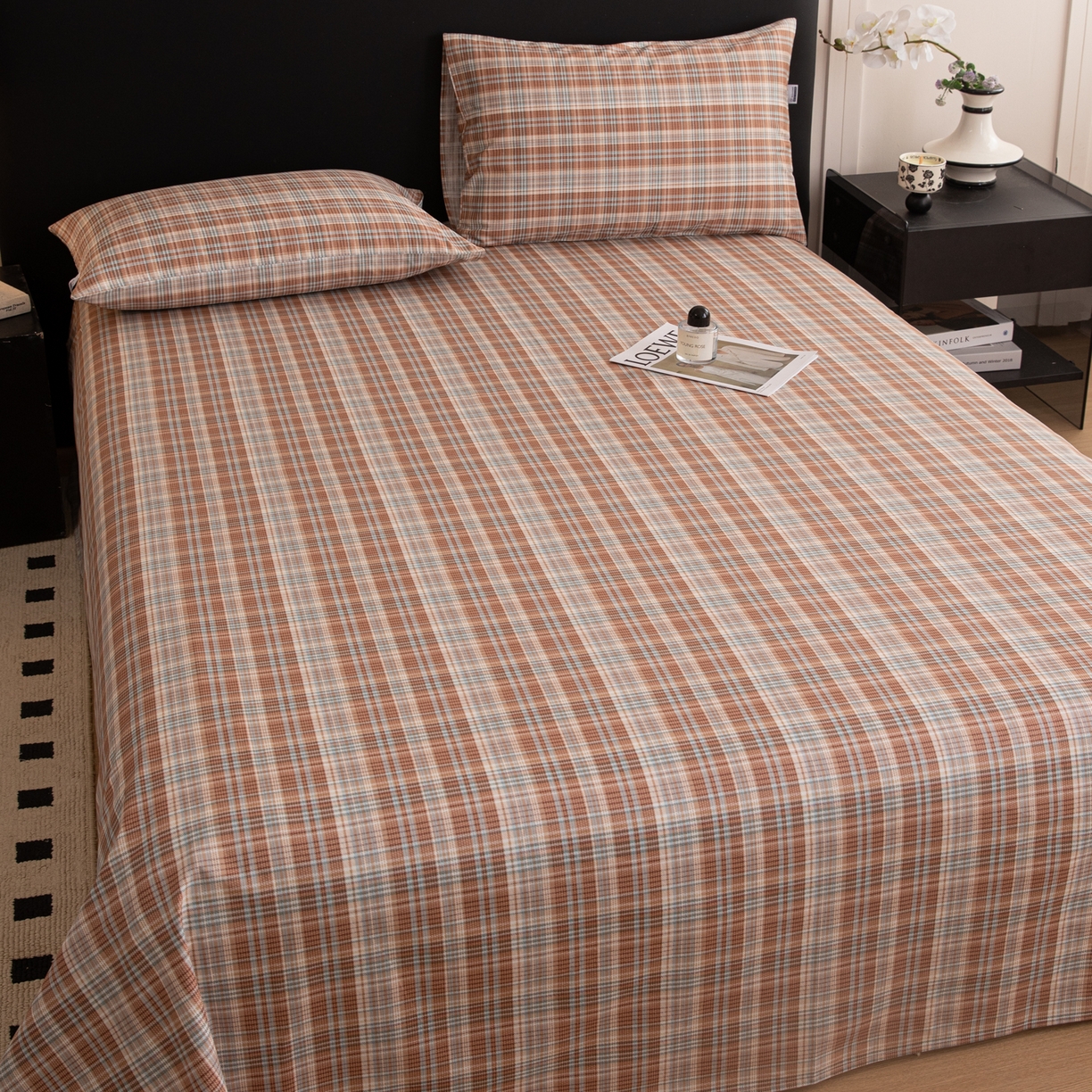 91家纺网 家纺一手货源 找家纺 女子家纺 2026新款40支13070全棉纯棉简约格子A版单床单床单单件 赤茶格