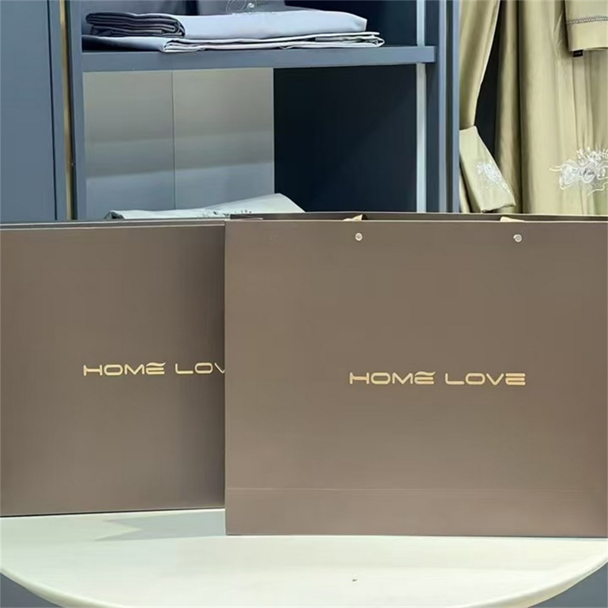 91家纺网 家纺一手货源 找家纺 （总）芯丝路家纺 2026春夏新款初棉纯色绣花四件套(宽边嵌线工艺款）-枫锦