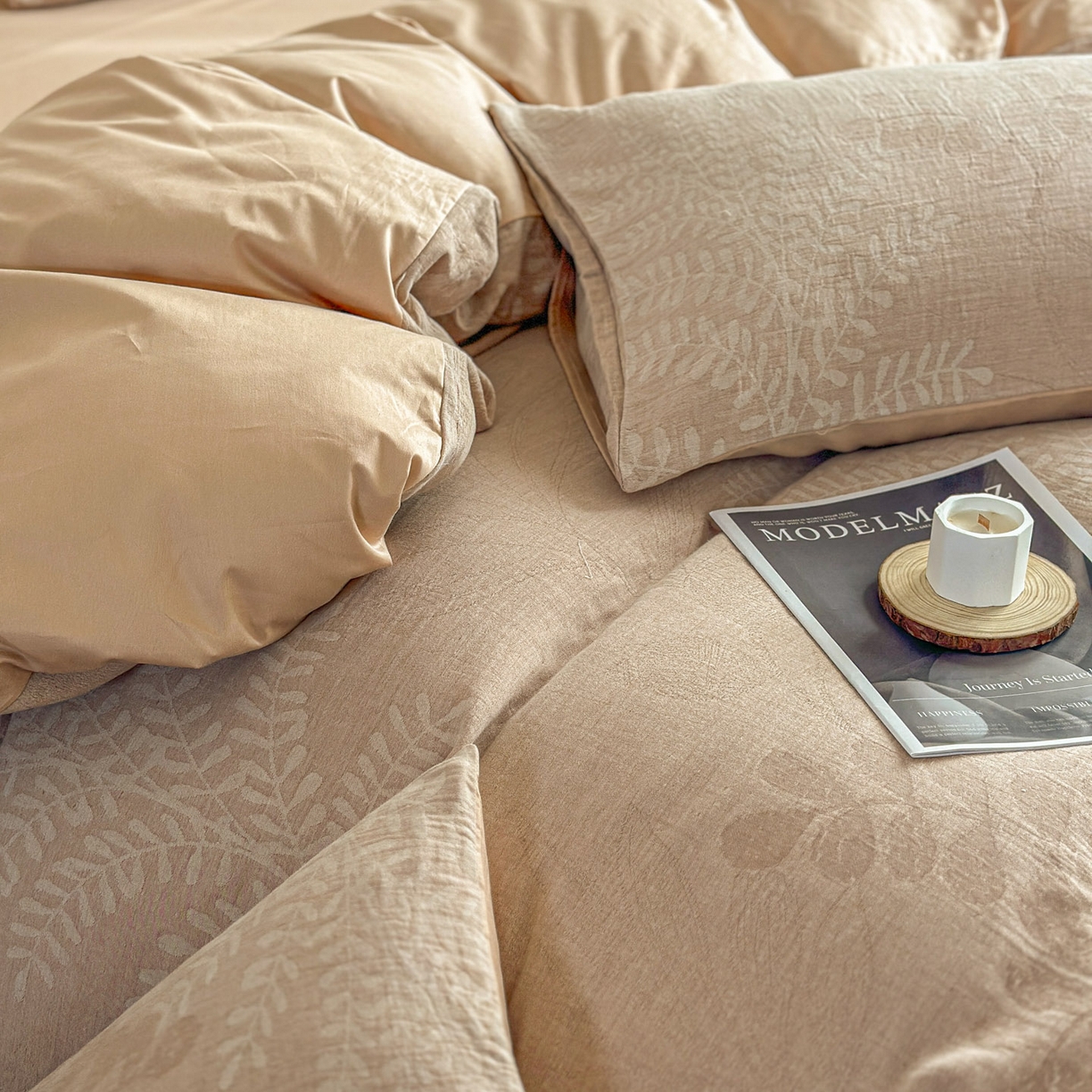 91家纺网 家纺一手货源 找家纺 田野 2026新款全棉水洗提花三层纱四件套 卡维  粉驼