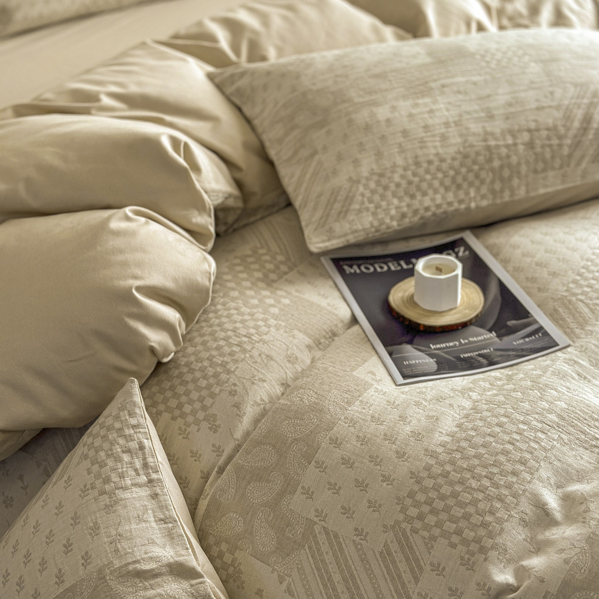 91家纺网 家纺一手货源 找家纺 田野 2026新款全棉水洗提花三层纱四件套 浮光 米驼