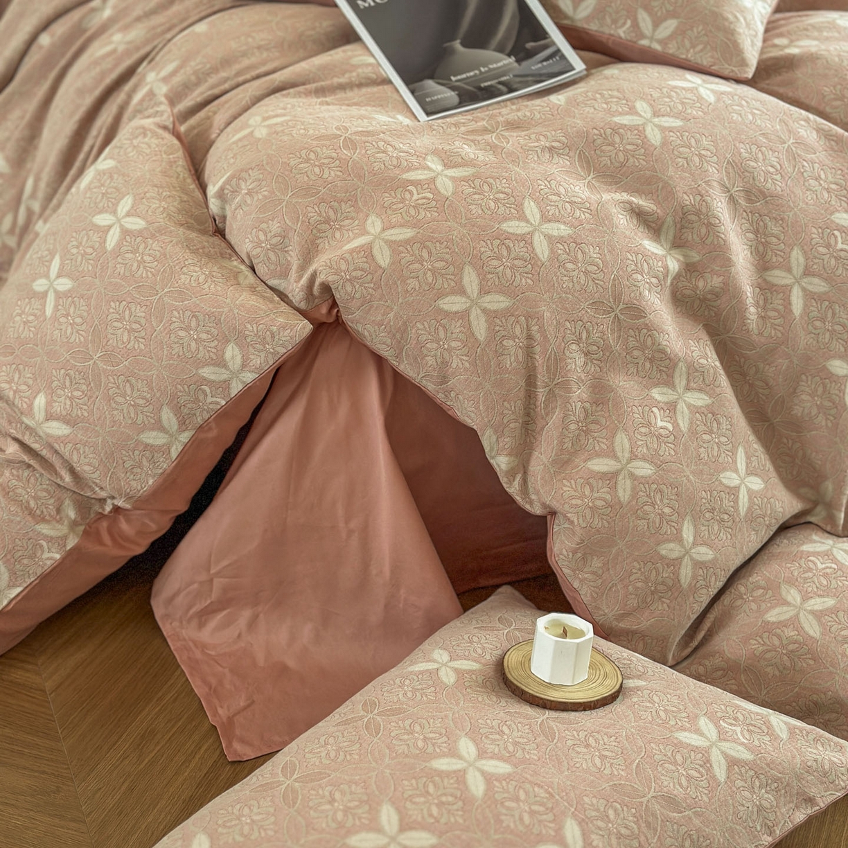 91家纺网 家纺一手货源 找家纺 田野 2026新款全棉水洗提花三层纱四件套 瑞恩 豆沙粉