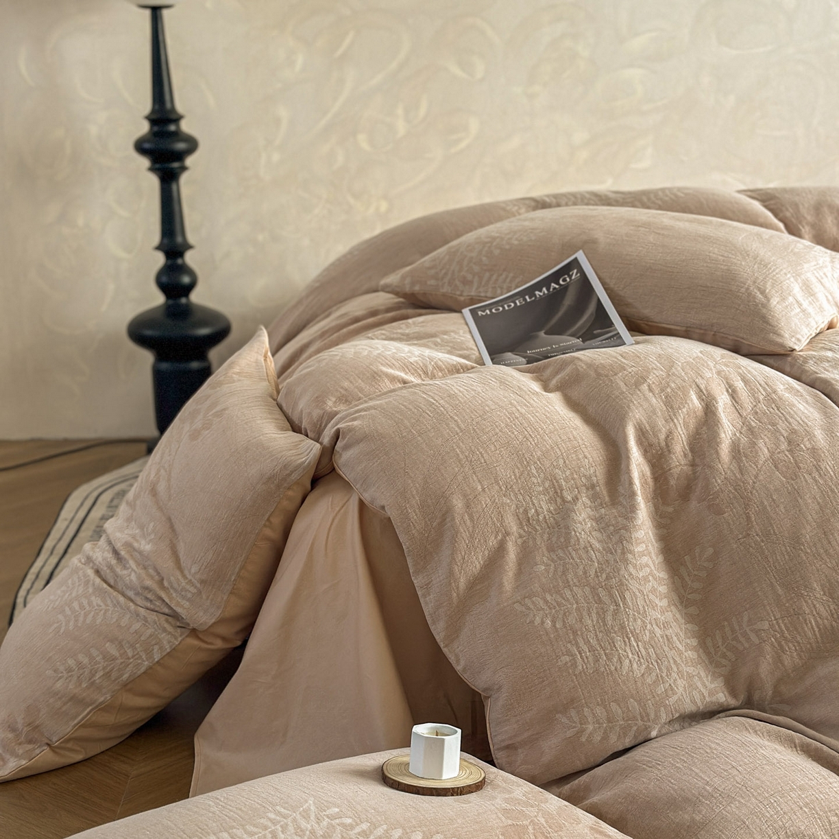 91家纺网 家纺一手货源 找家纺 田野 2026新款全棉水洗提花三层纱四件套 卡维  粉驼