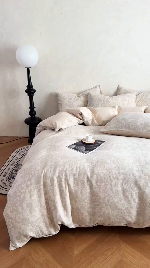 91家纺网 家纺一手货源 找家纺 田野 2026新款全棉水洗提花三层纱四件套 花语 米驼