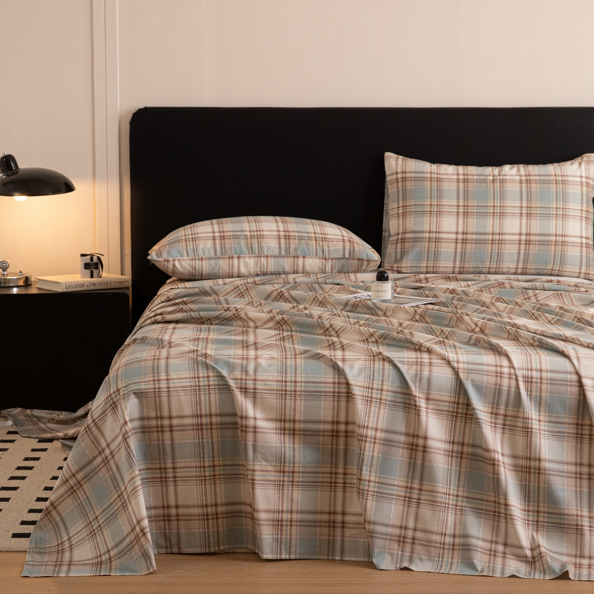 91家纺网 家纺一手货源 找家纺 女子家纺 2026新款40支13070全棉纯棉简约格子A版单床单床单单件 英伦-蓝咖