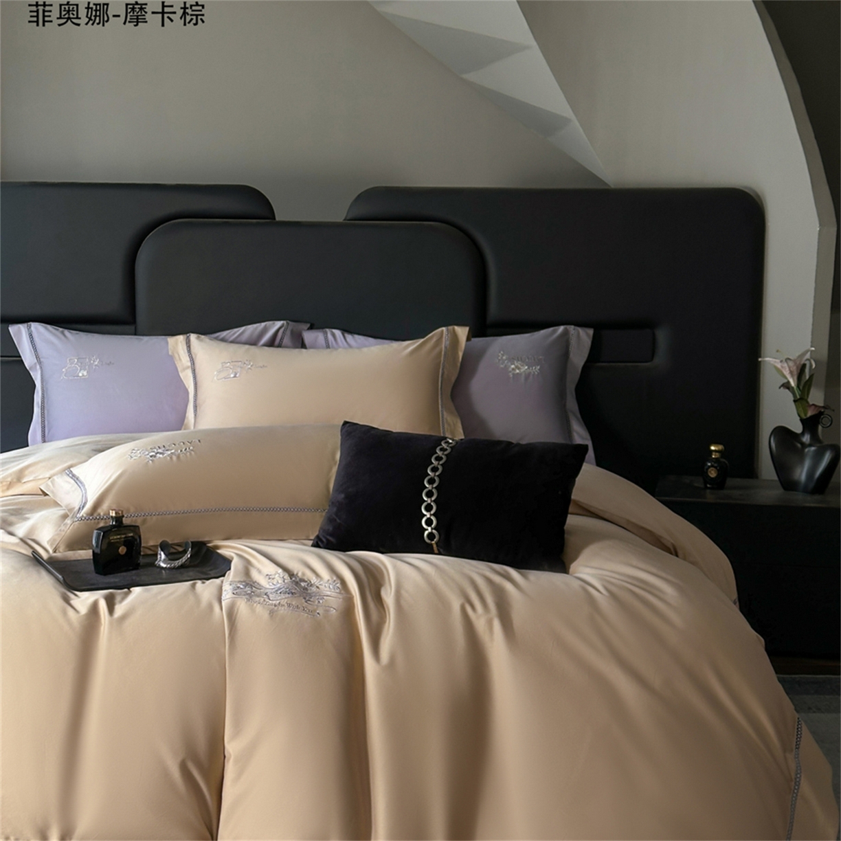 （总）芯丝路家纺 2026春夏新款初棉纯色绣花四件套(宽边嵌线工艺款）-菲奥娜