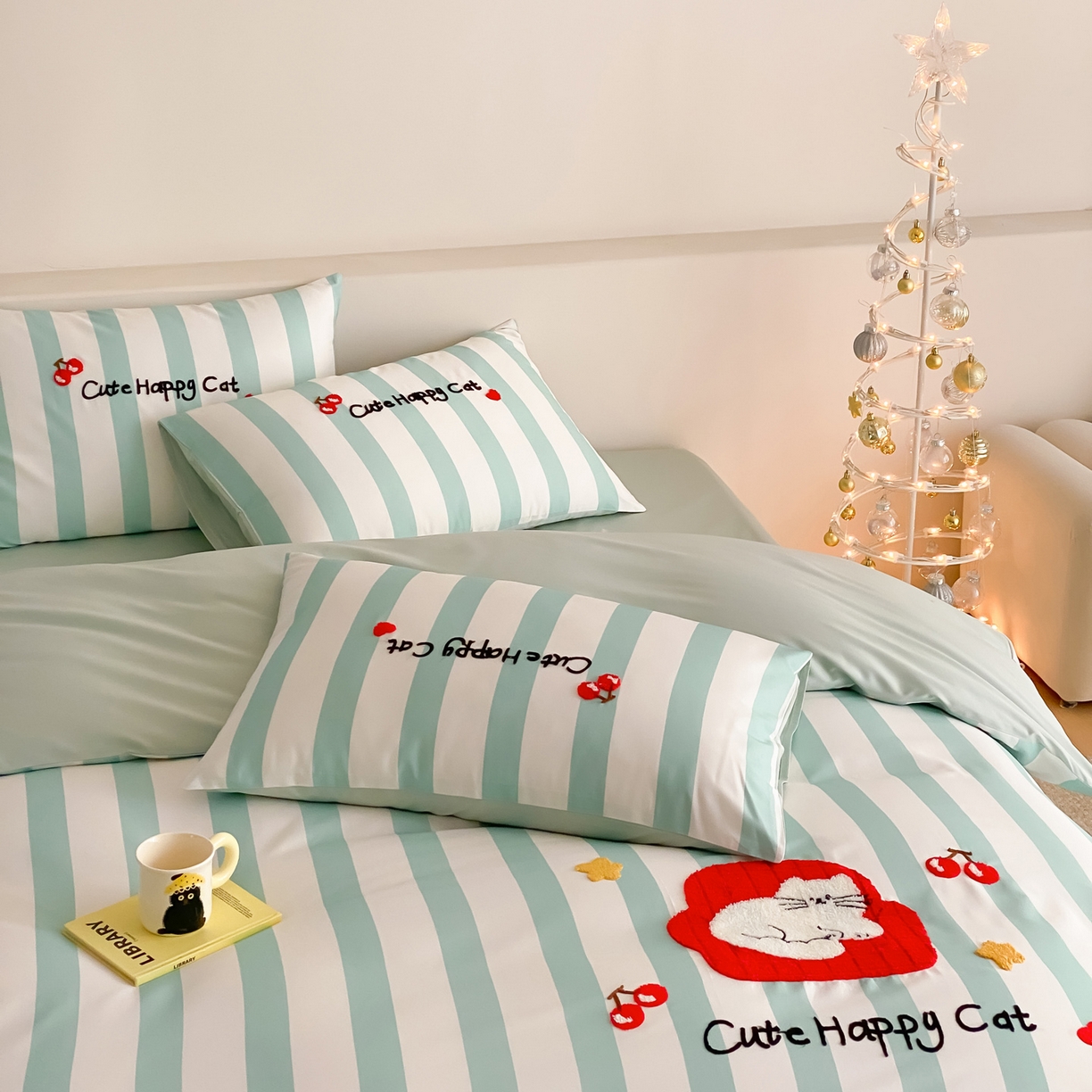 91家纺网 家纺一手货源 找家纺 如一 2026新款50S数码全棉长绒棉纯棉毛巾绣四件套 沙发猫