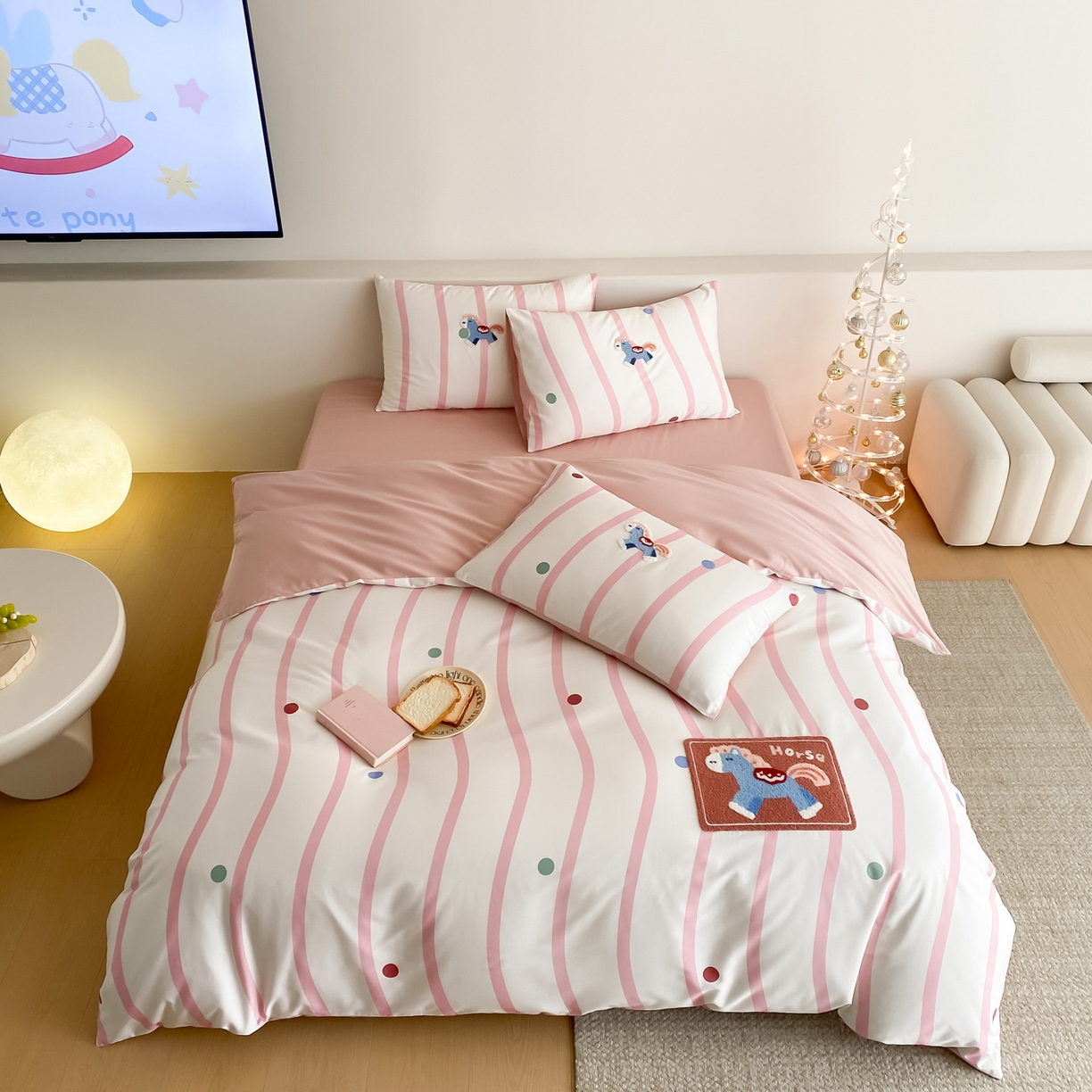 91家纺网 家纺一手货源 找家纺 如一 2026新款50S数码全棉长绒棉纯棉毛巾绣四件套 萌萌马