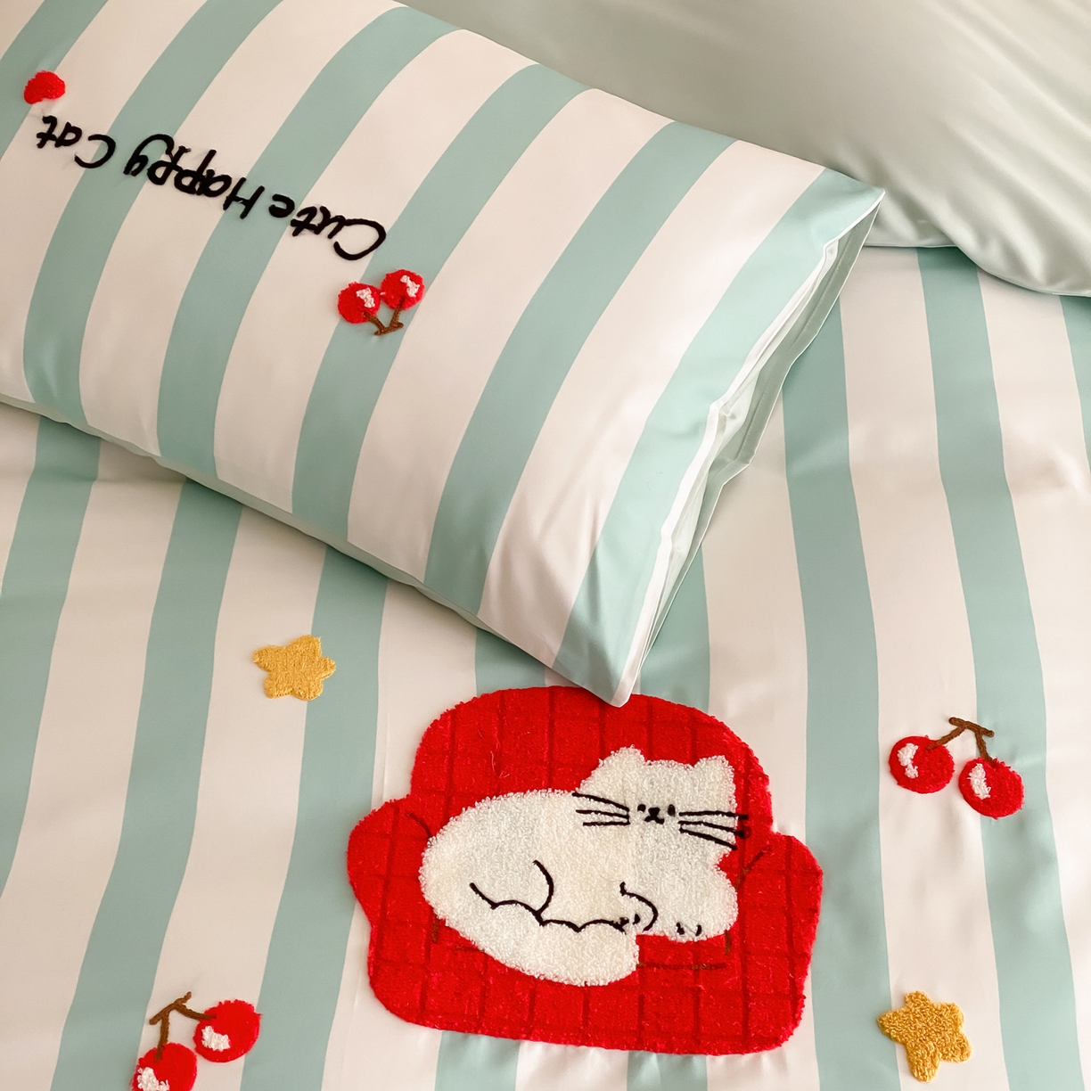 91家纺网 家纺一手货源 找家纺 如一 2026新款50S数码全棉长绒棉纯棉毛巾绣四件套 沙发猫