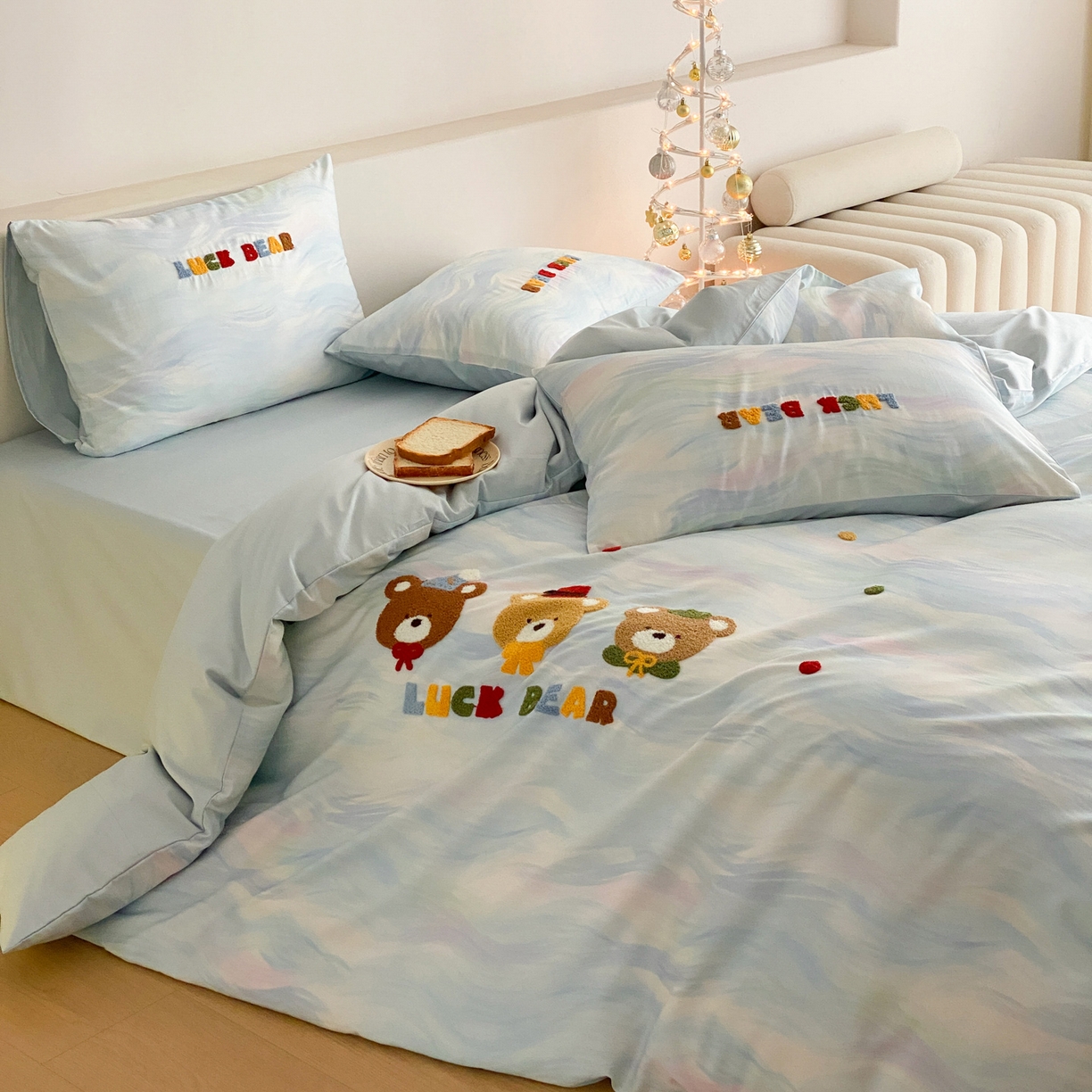 91家纺网 家纺一手货源 找家纺 如一 2026新款50S数码全棉长绒棉纯棉毛巾绣四件套 幸运熊