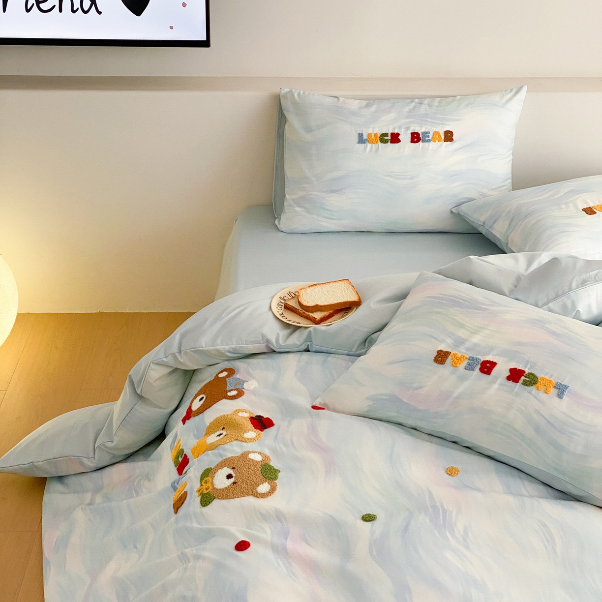 91家纺网 家纺一手货源 找家纺 如一 2026新款50S数码全棉长绒棉纯棉毛巾绣四件套 幸运熊