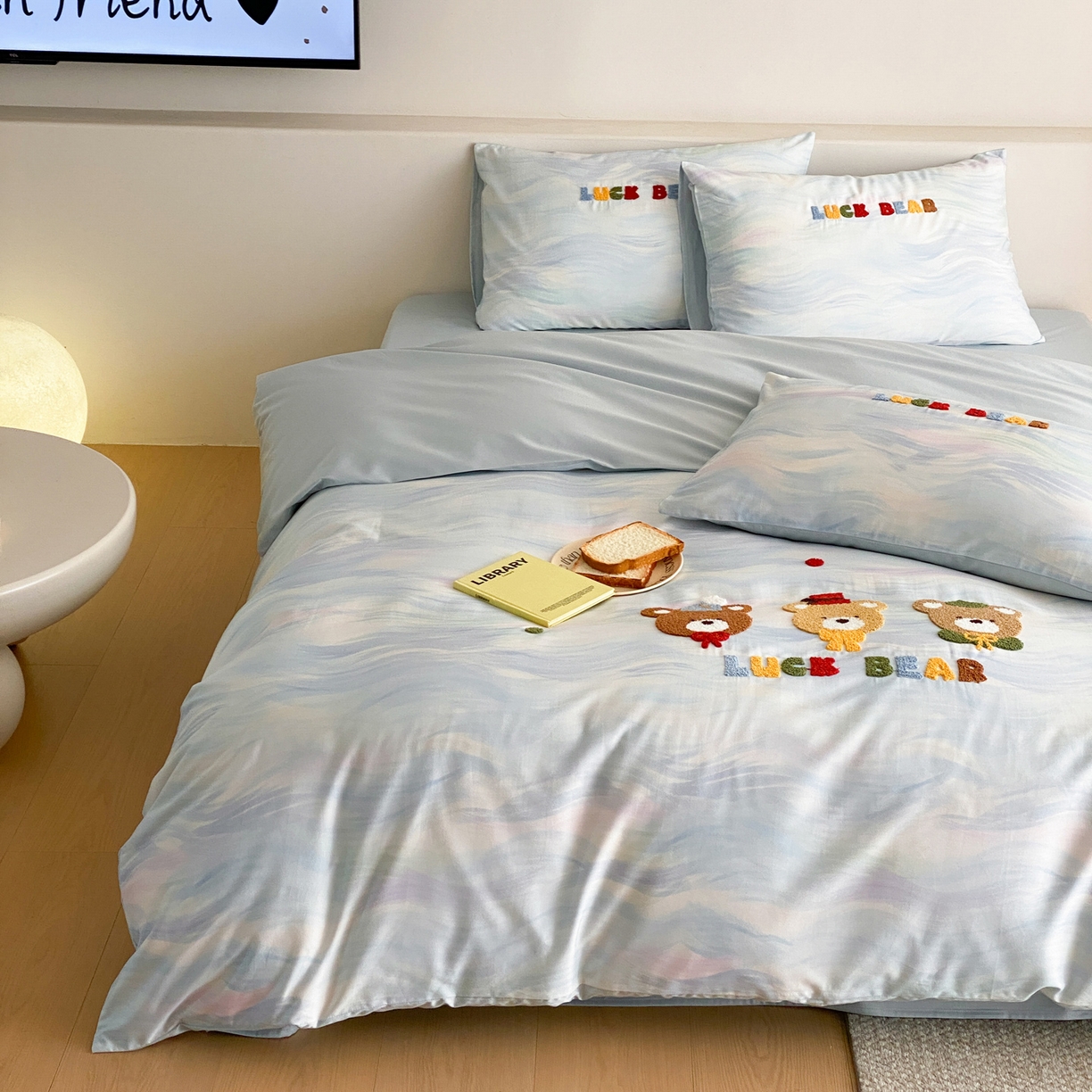 91家纺网 家纺一手货源 找家纺 如一 2026新款50S数码全棉长绒棉纯棉毛巾绣四件套 幸运熊