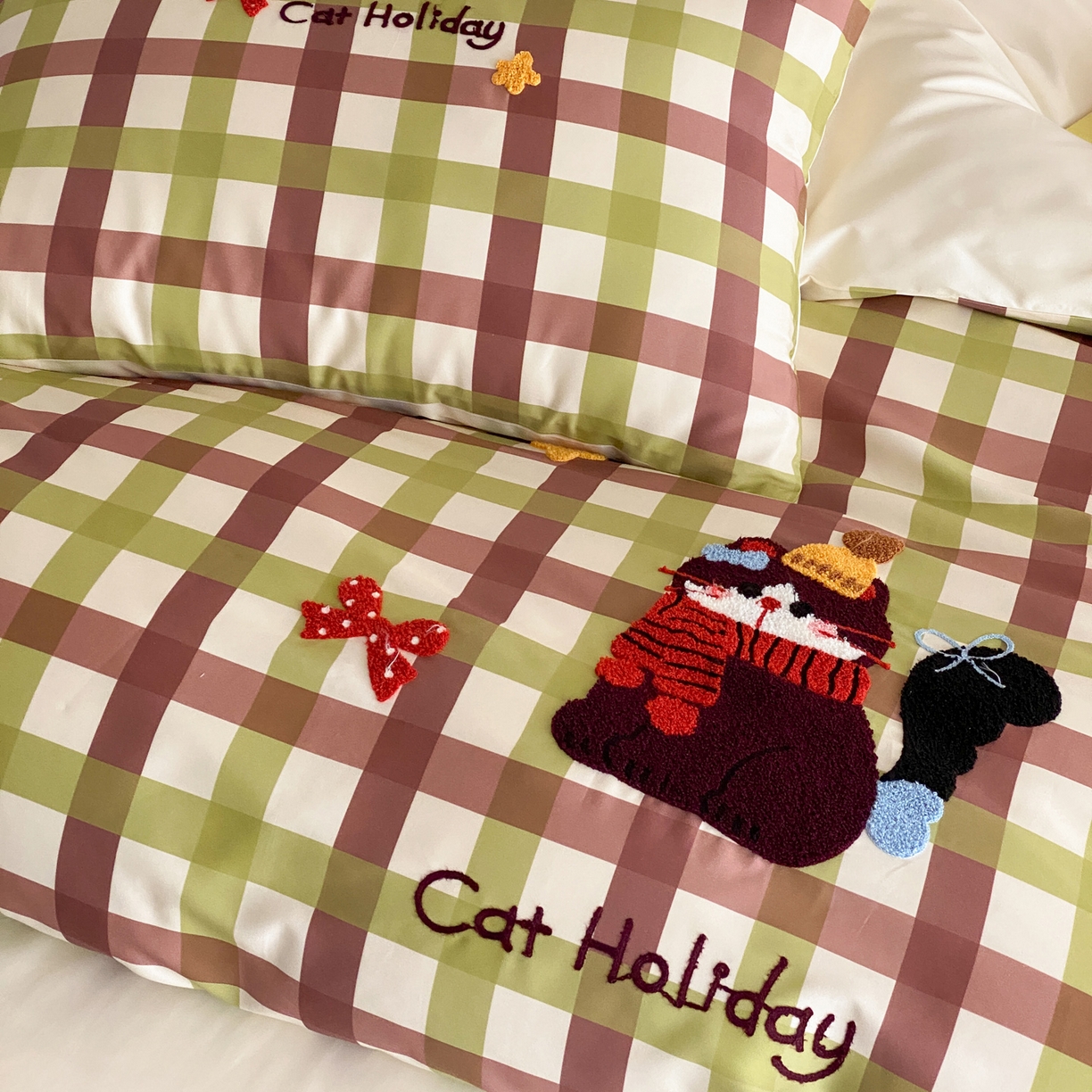 91家纺网 家纺一手货源 找家纺 如一 2026新款50S数码全棉长绒棉纯棉毛巾绣四件套 假日猫