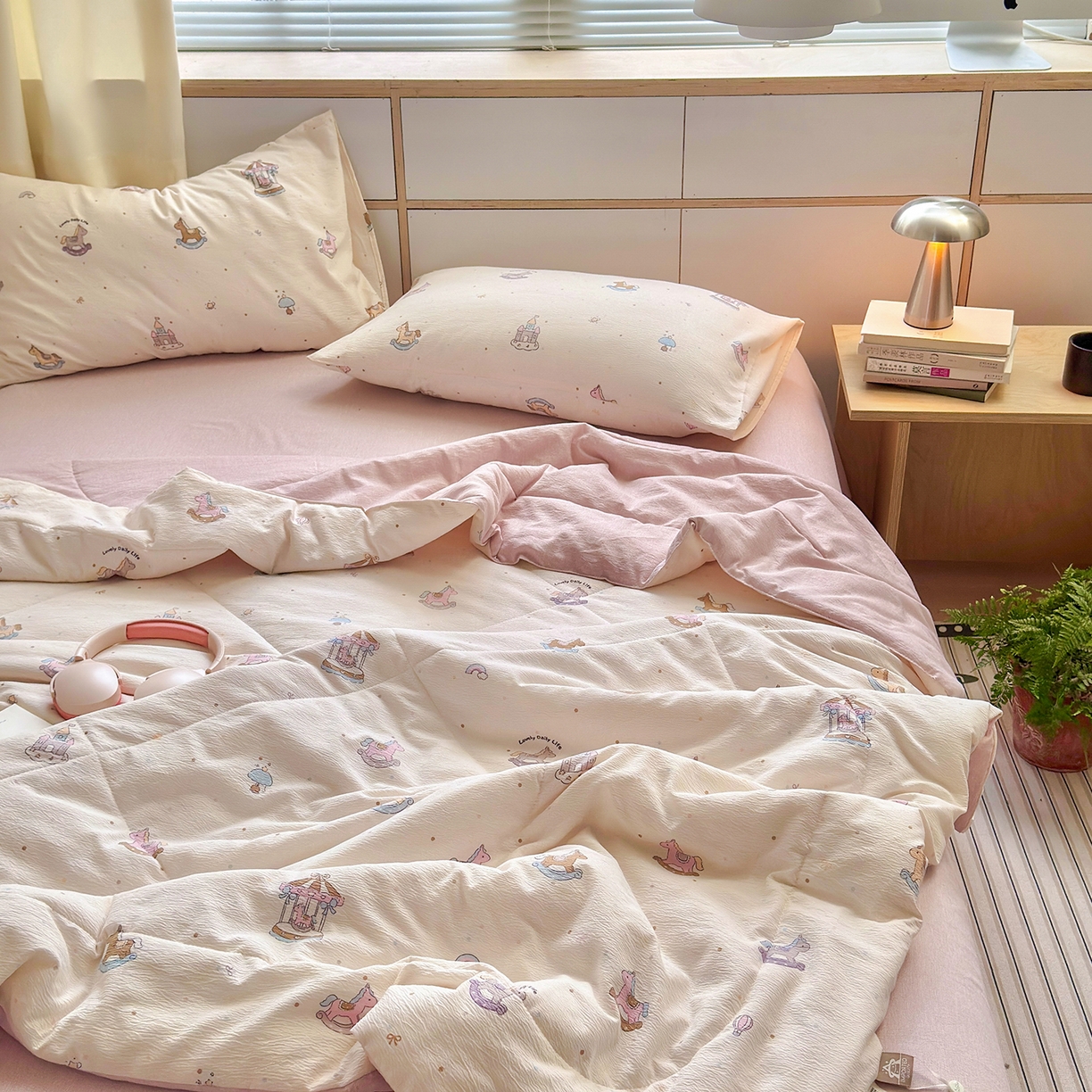 91家纺网 家纺一手货源 找家纺 老帅的工厂店 2026新款A类大豆色织提花夏被 软白木马