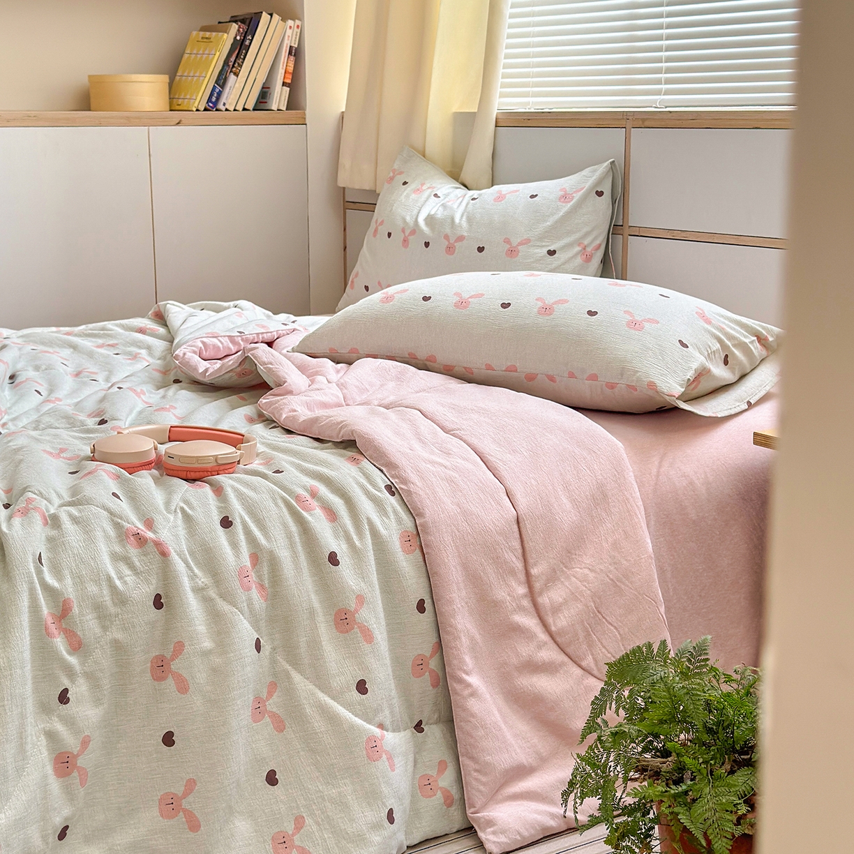 91家纺网 家纺一手货源 找家纺 老帅的工厂店 2026新款A类大豆色织提花夏被 兔心印