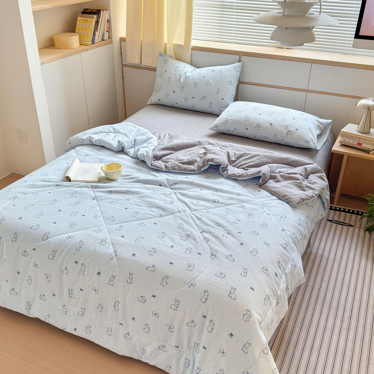 91家纺网 家纺一手货源 找家纺 老帅的工厂店 2026新款A类大豆色织提花夏被 奶蓝兔