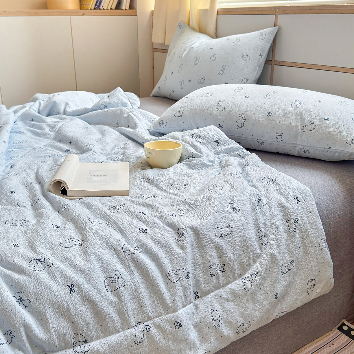 91家纺网 家纺一手货源 找家纺 老帅的工厂店 2026新款A类大豆色织提花夏被 奶蓝兔