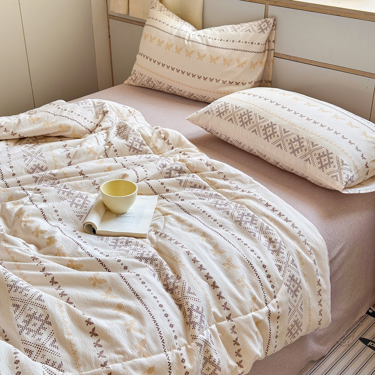 91家纺网 家纺一手货源 找家纺 老帅的工厂店 2026新款A类大豆色织提花夏被 简碟