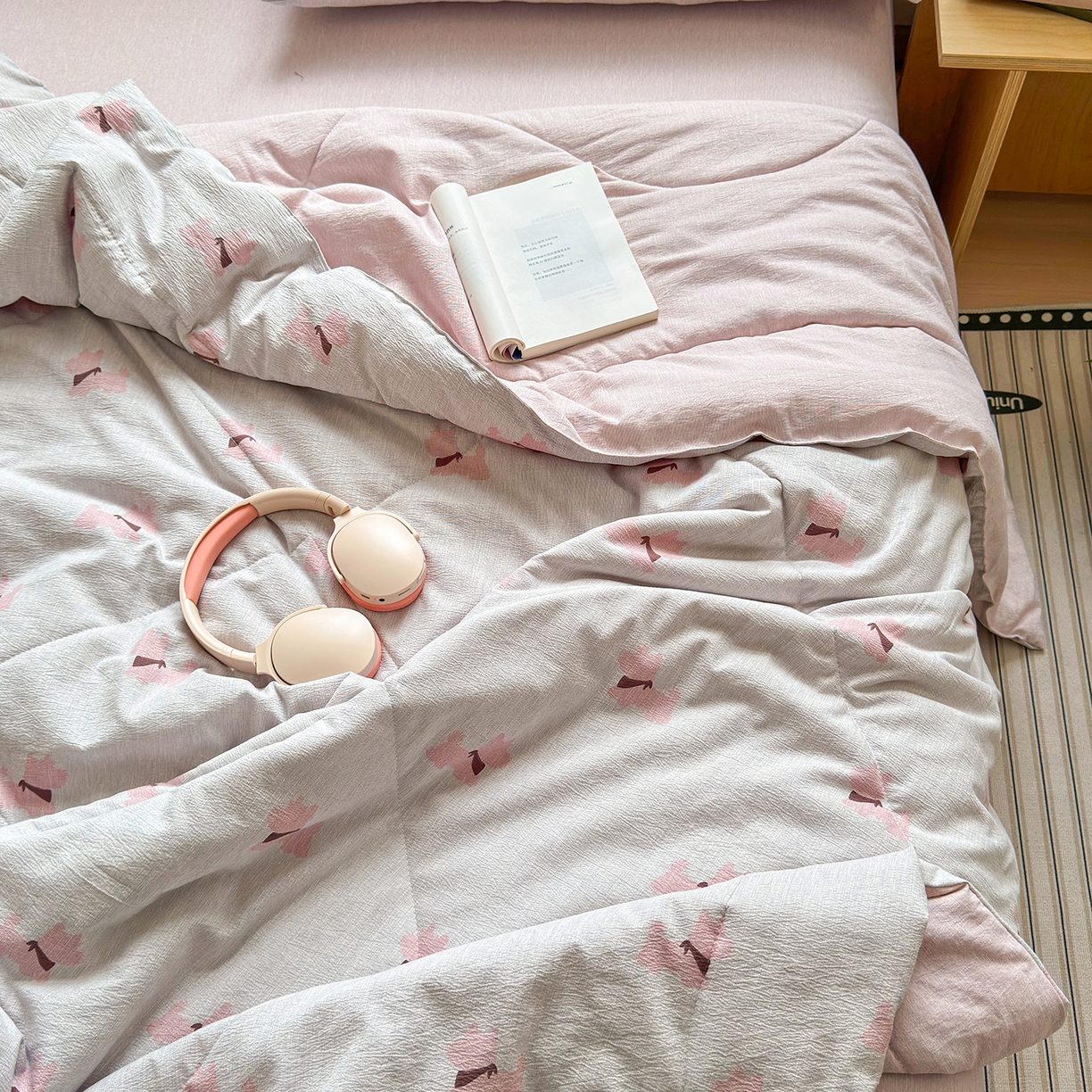 91家纺网 家纺一手货源 找家纺 老帅的工厂店 2026新款A类大豆色织提花夏被 软狗贴贴