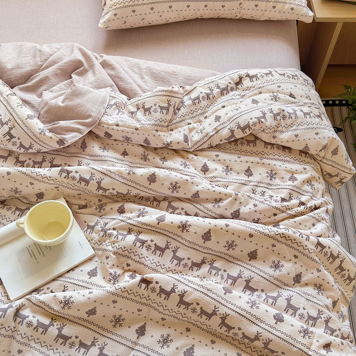 91家纺网 家纺一手货源 找家纺 老帅的工厂店 2026新款A类大豆色织提花夏被 北欧鹿织