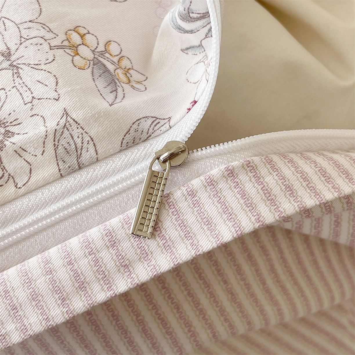 91家纺网 家纺一手货源 找家纺 宝齐莱家纺 2026新款全棉纯棉13372印花被套单被套被套单件 烟花间