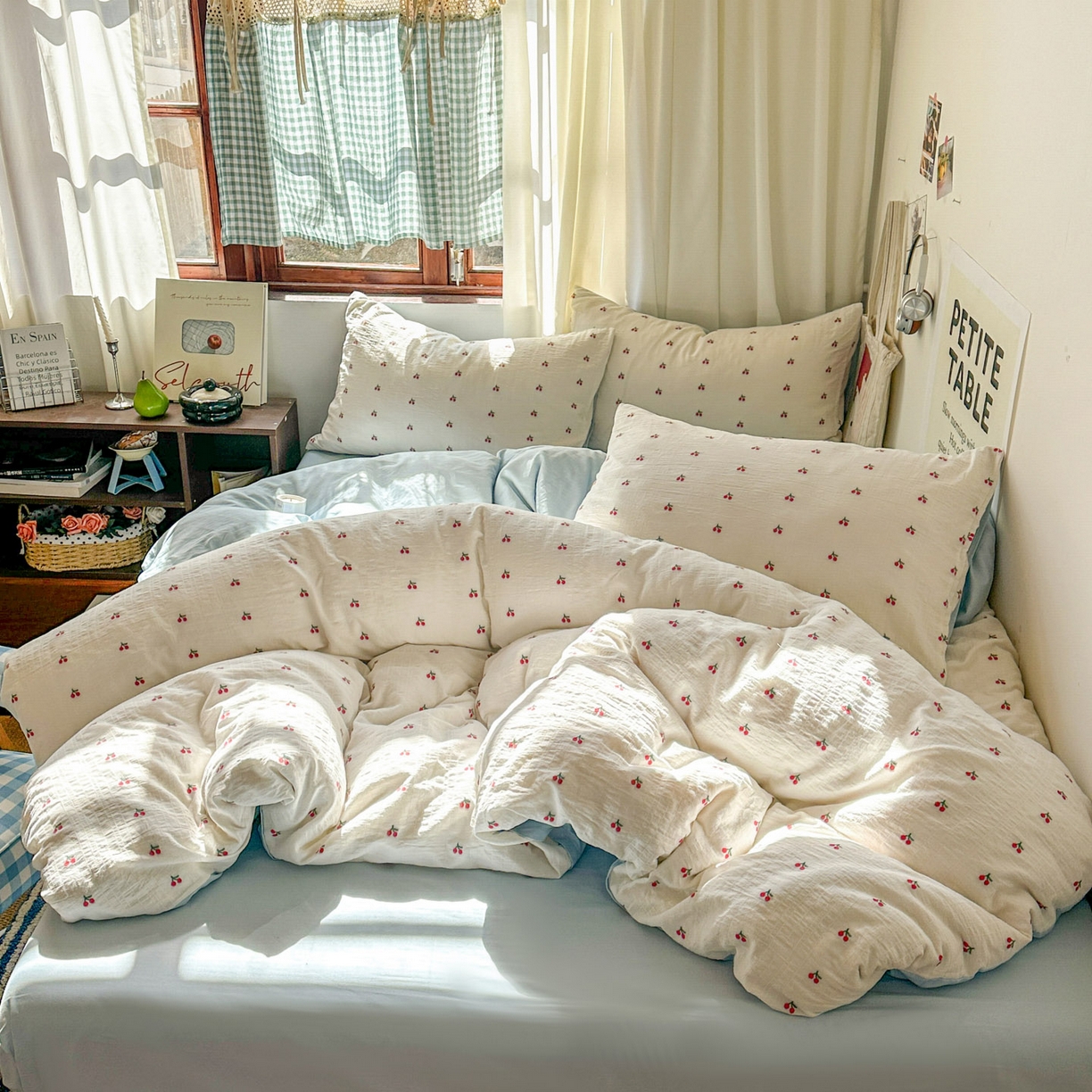 91家纺网 家纺一手货源 找家纺 田野 2026新款水洗棉提花人字小清新系列四件套 红樱漾蓝