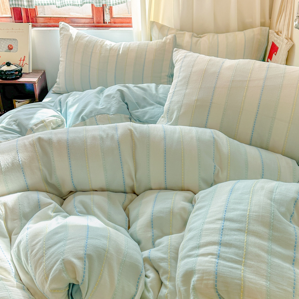 91家纺网 家纺一手货源 找家纺 田野 2026新款水洗棉提花人字小清新系列四件套 晴空蓝条