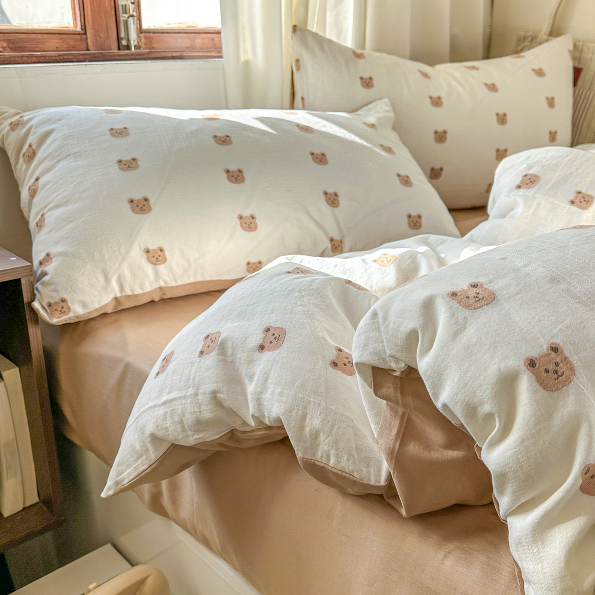 91家纺网 家纺一手货源 找家纺 田野 2026新款水洗棉提花人字小清新系列四件套 甜心熊