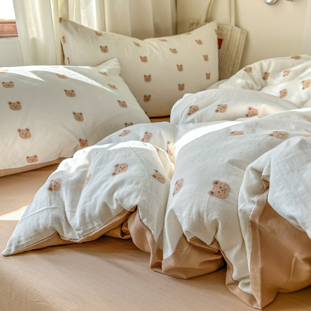 91家纺网 家纺一手货源 找家纺 田野 2026新款水洗棉提花人字小清新系列四件套 甜心熊