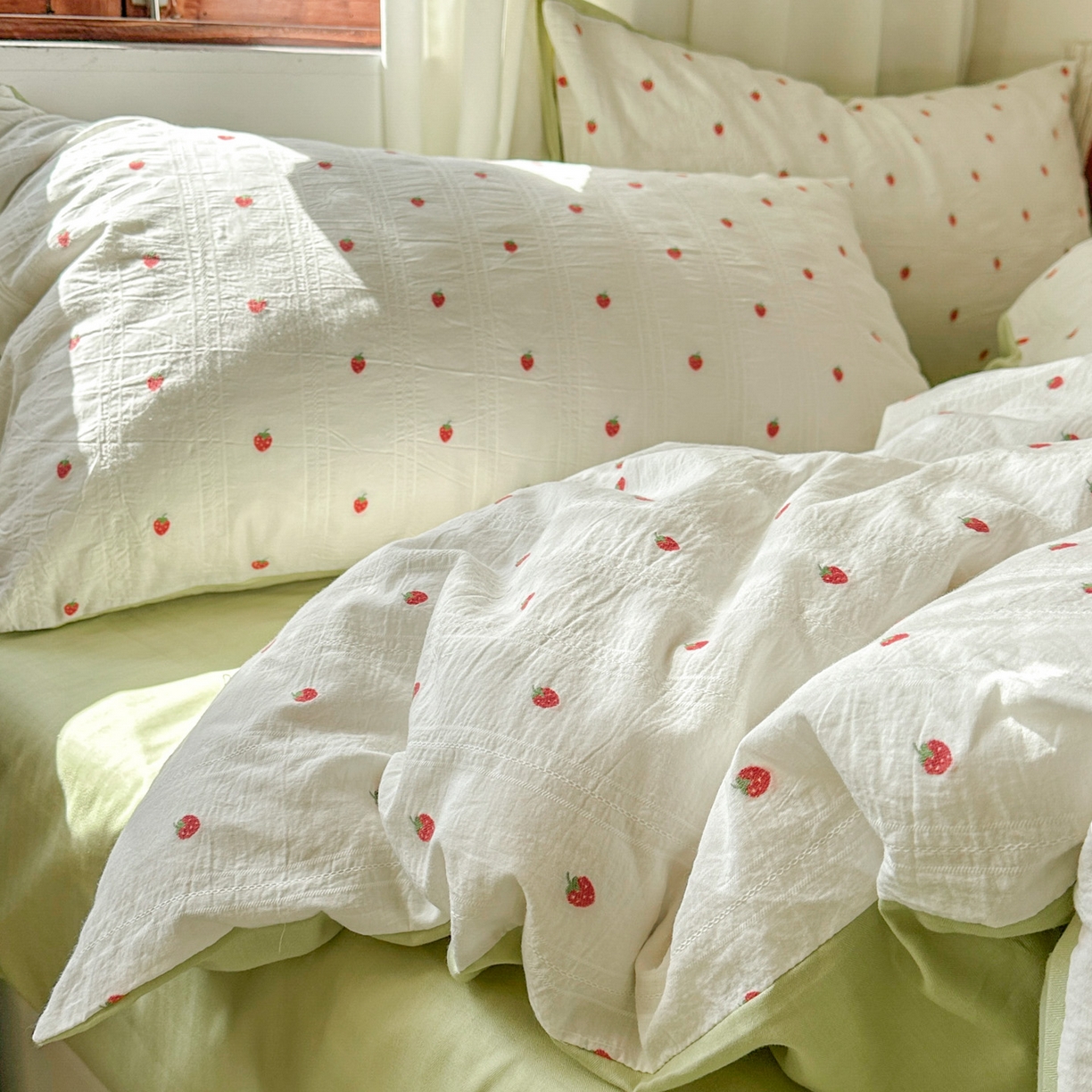 91家纺网 家纺一手货源 找家纺 田野 2026新款水洗棉提花人字小清新系列四件套 草莓奶绿