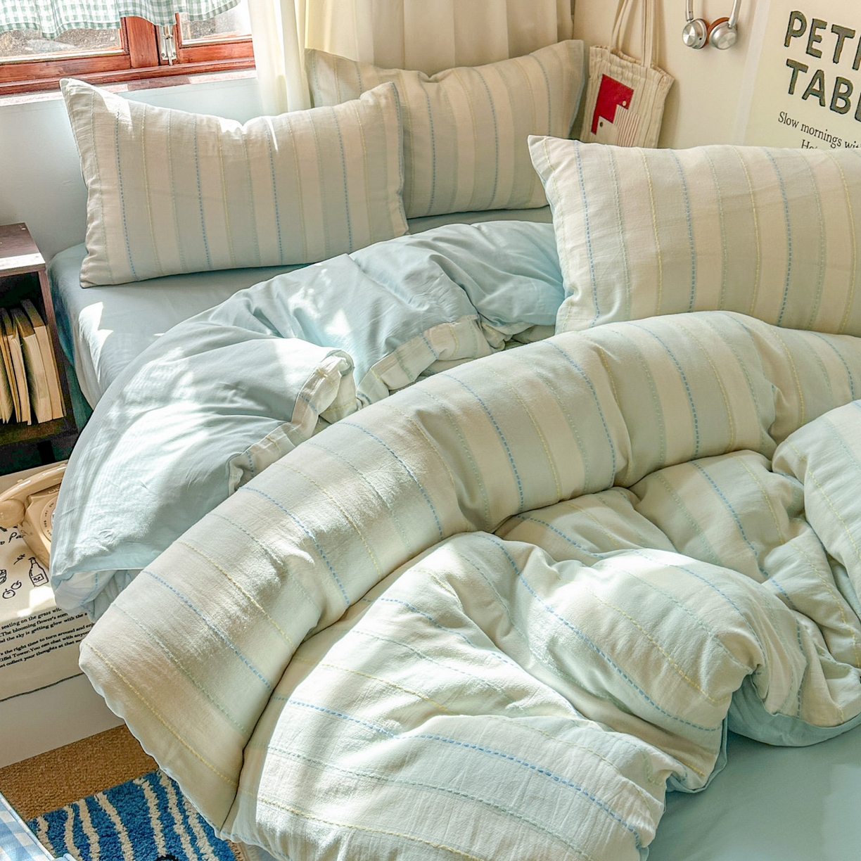 91家纺网 家纺一手货源 找家纺 田野 2026新款水洗棉提花人字小清新系列四件套 晴空蓝条