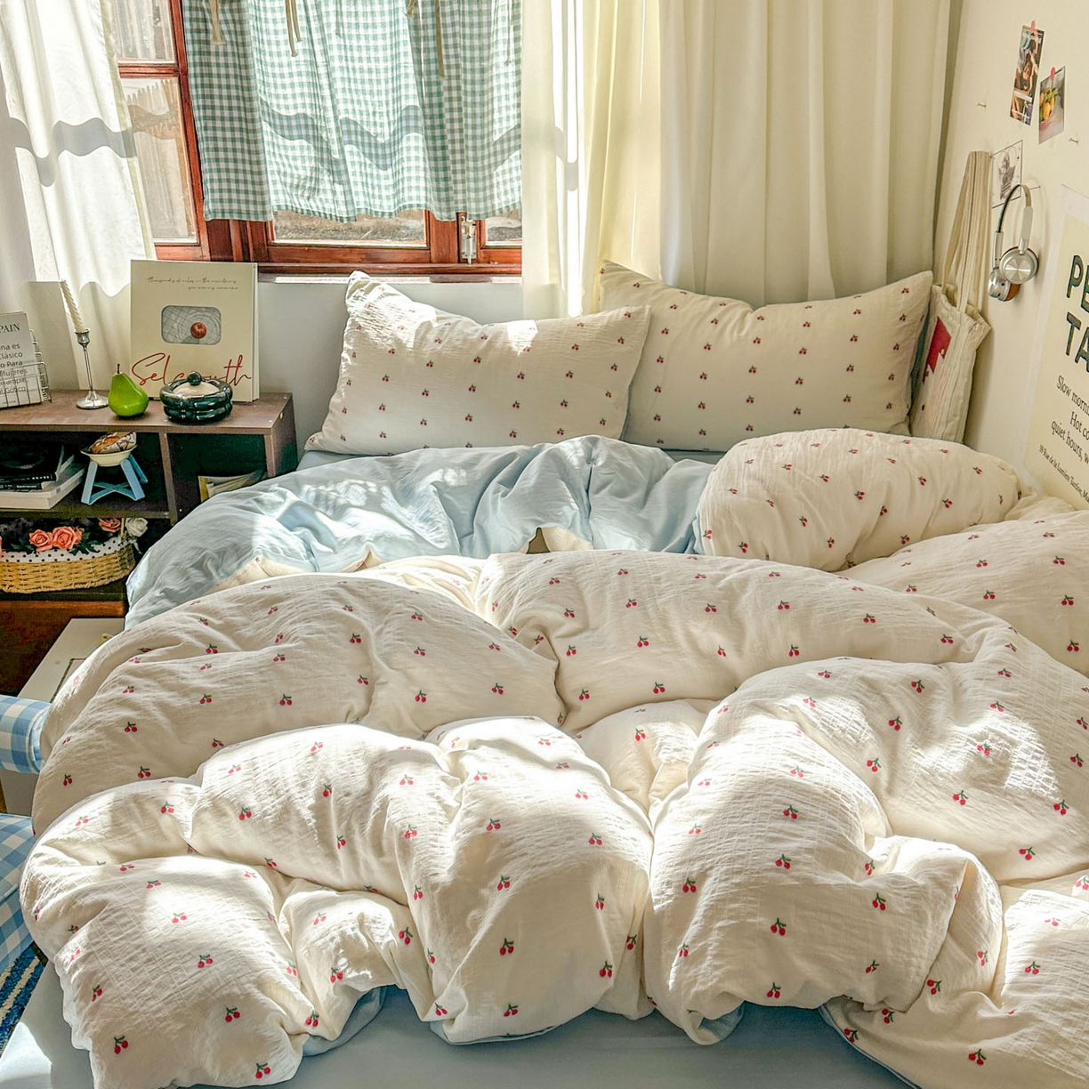 91家纺网 家纺一手货源 找家纺 田野 2026新款水洗棉提花人字小清新系列四件套 红樱漾蓝