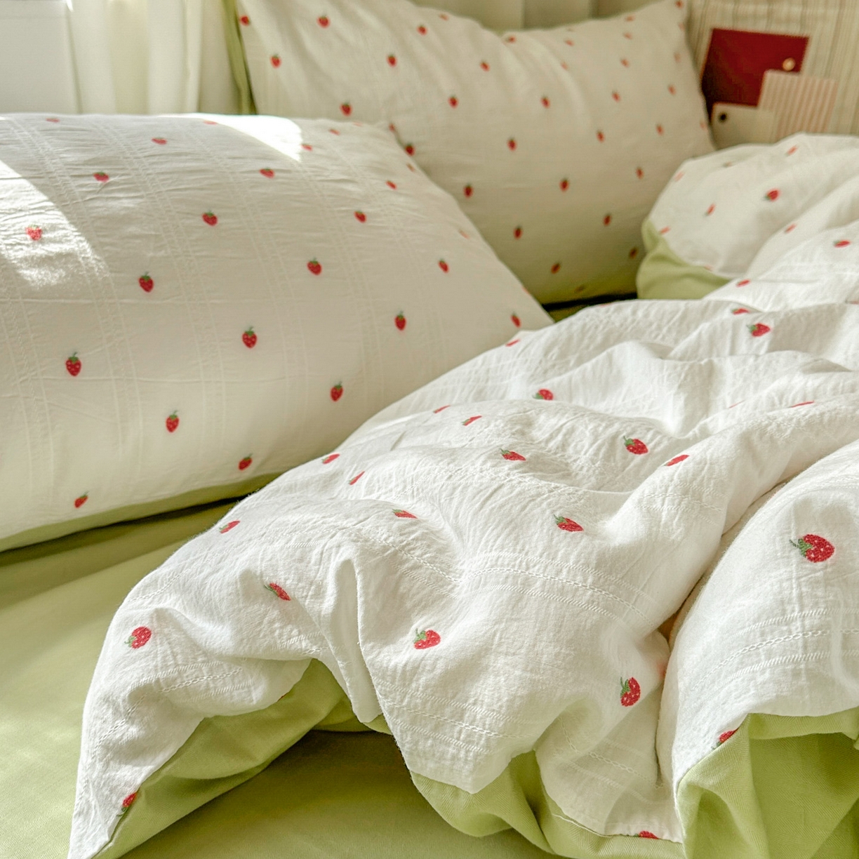 91家纺网 家纺一手货源 找家纺 田野 2026新款水洗棉提花人字小清新系列四件套 草莓奶绿