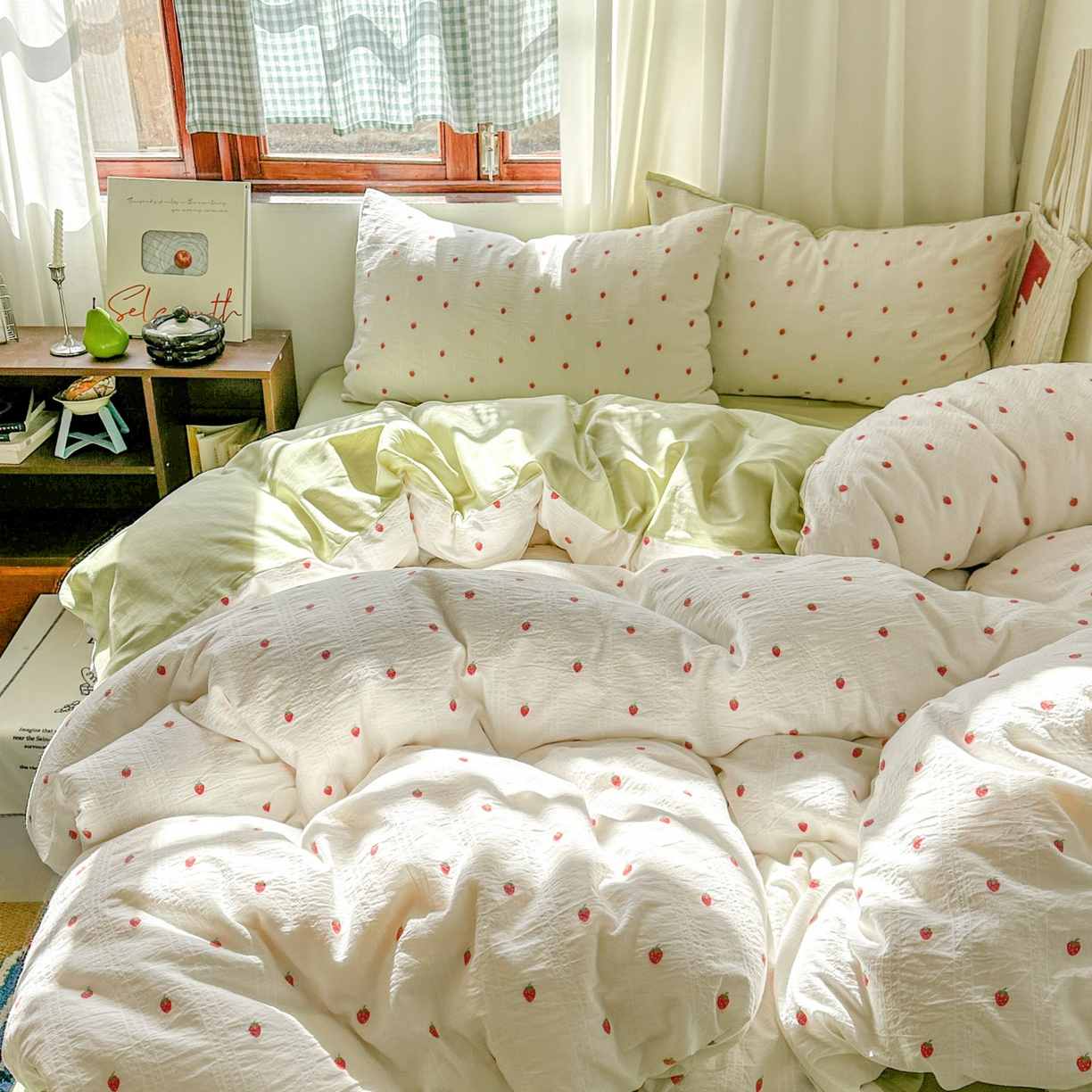 91家纺网 家纺一手货源 找家纺 田野 2026新款水洗棉提花人字小清新系列四件套 草莓奶绿