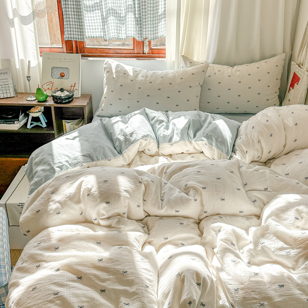 91家纺网 家纺一手货源 找家纺 田野 2026新款水洗棉提花人字小清新系列四件套 雾蓝蝴蝶结