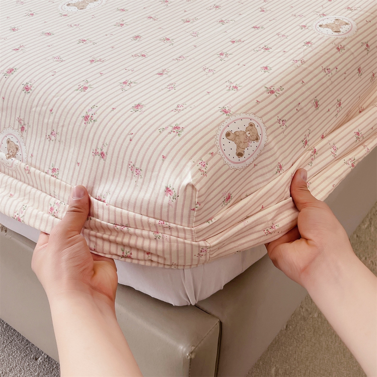 91家纺网 家纺一手货源 找家纺 宝齐莱家纺 2026新款全棉纯棉13372印花单床笠床笠单件 小确幸