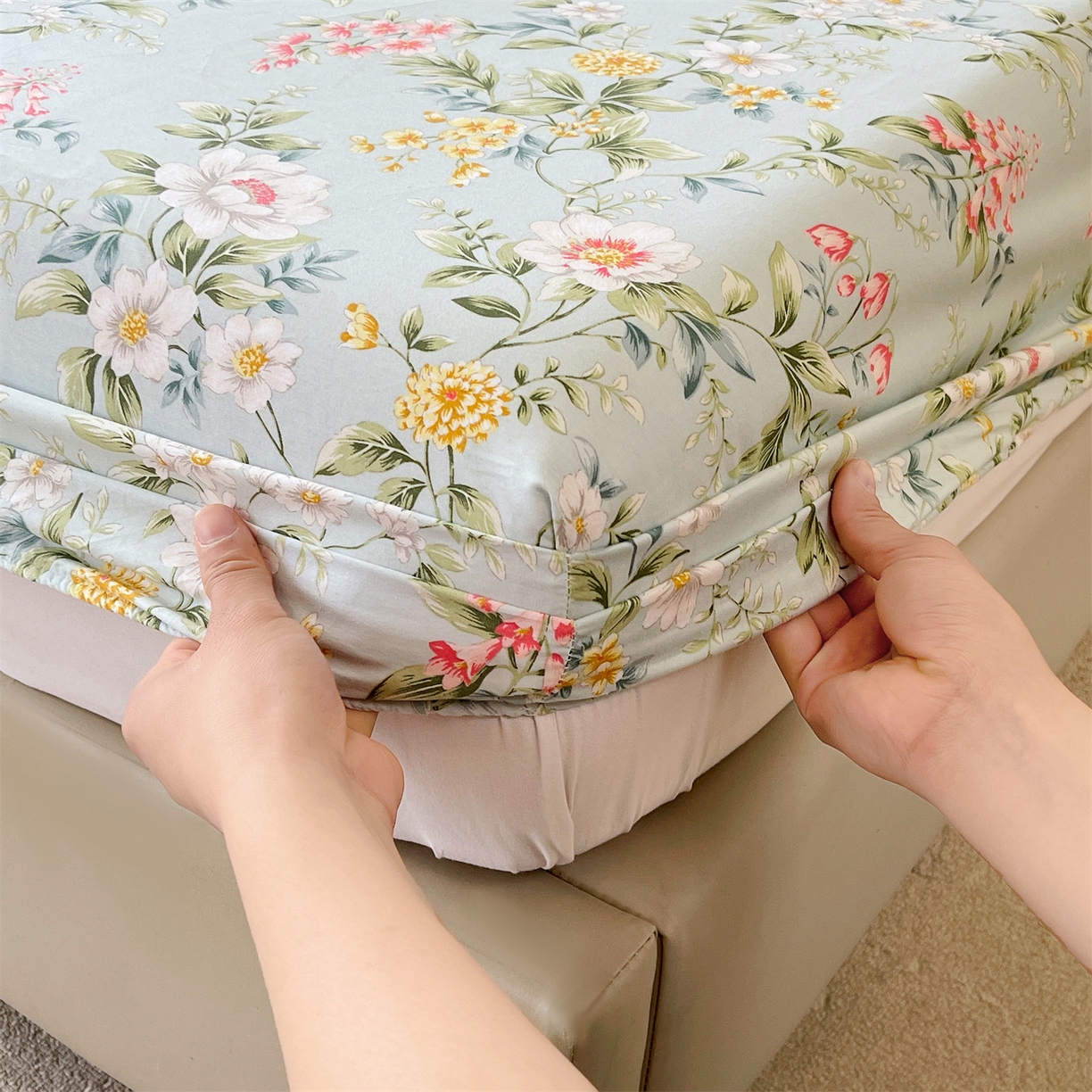 91家纺网 家纺一手货源 找家纺 宝齐莱家纺 2026新款全棉纯棉13372印花单床笠床笠单件 午后花园