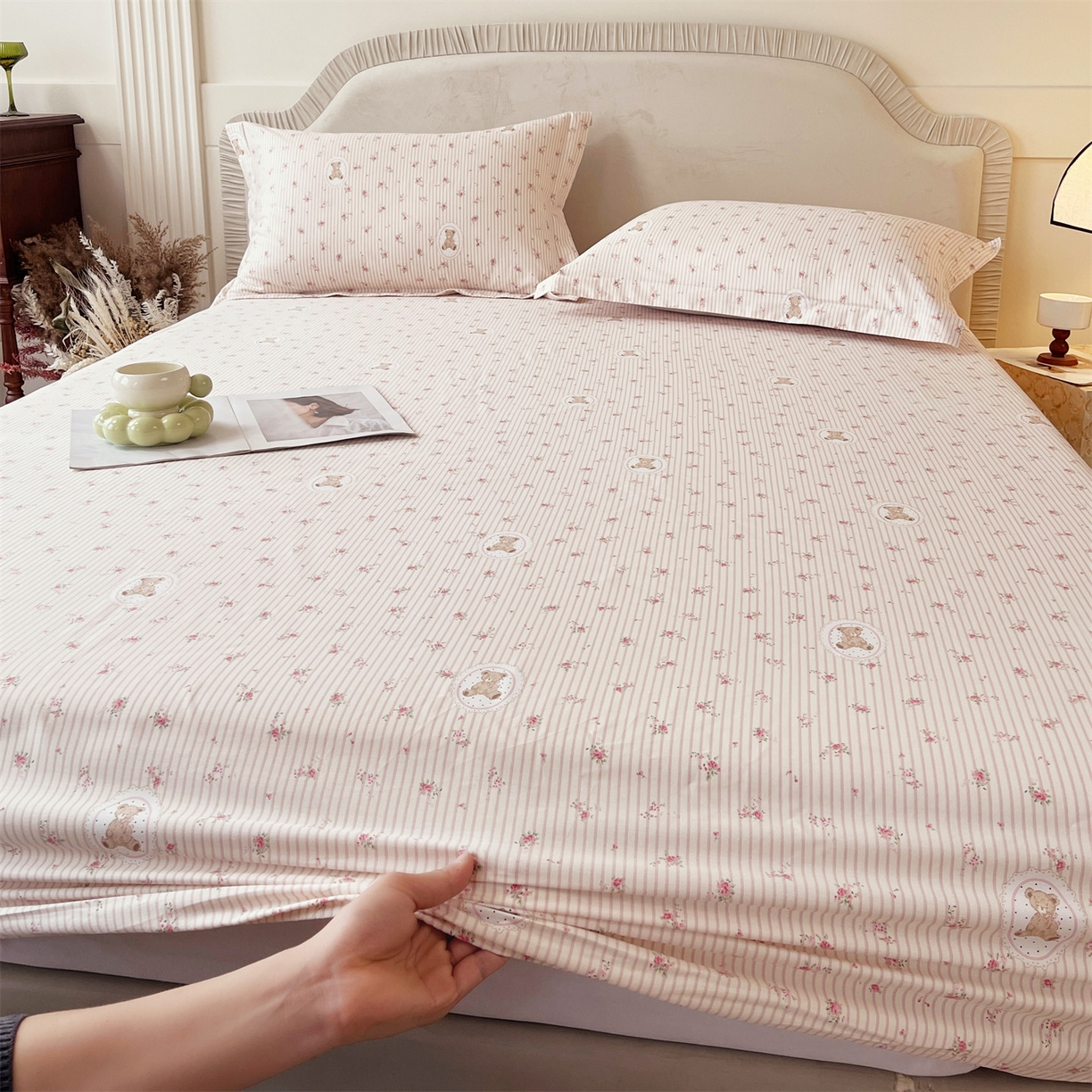 91家纺网 家纺一手货源 找家纺 宝齐莱家纺 2026新款全棉纯棉13372印花单床笠床笠单件 小确幸