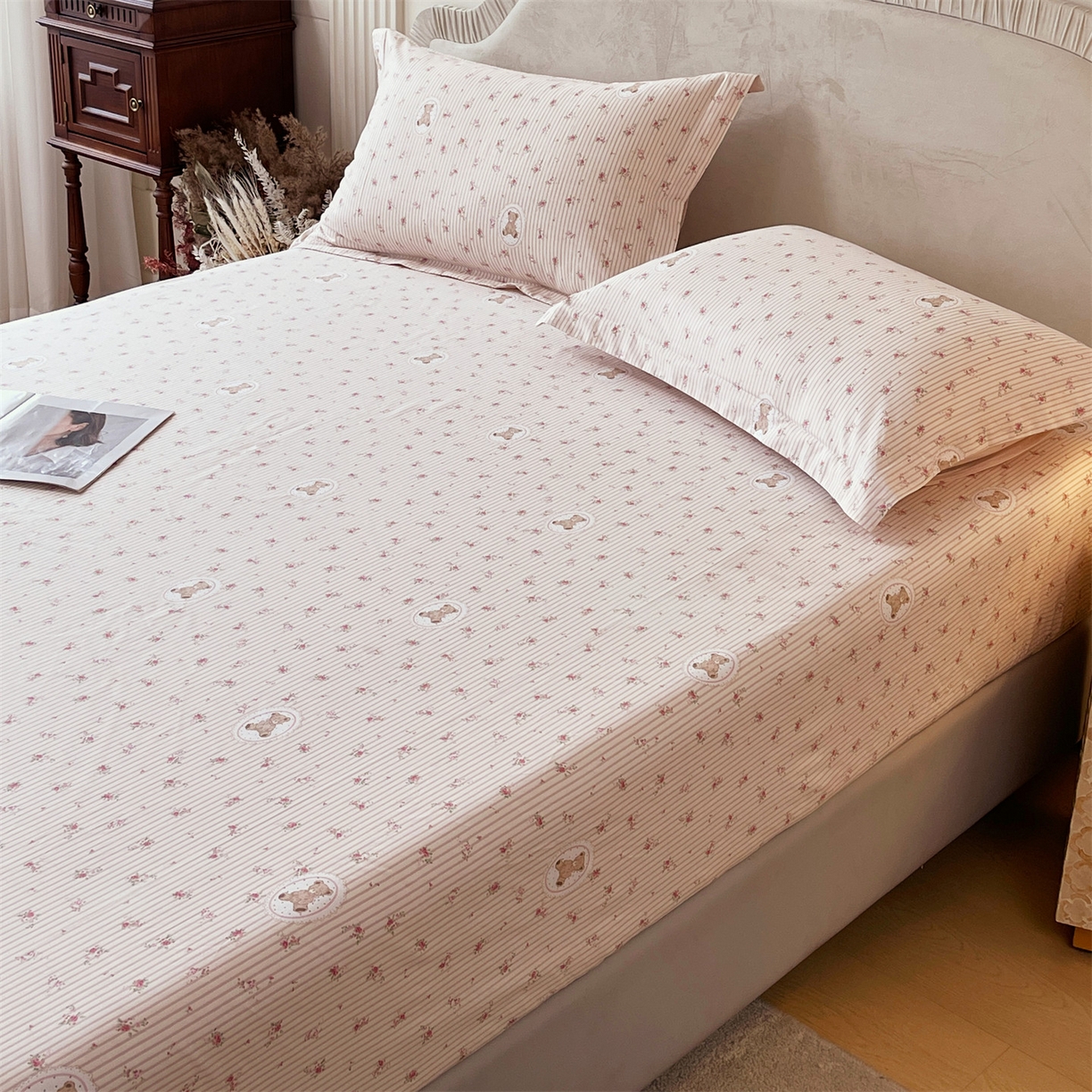 91家纺网 家纺一手货源 找家纺 宝齐莱家纺 2026新款全棉纯棉13372印花单床笠床笠单件 小确幸