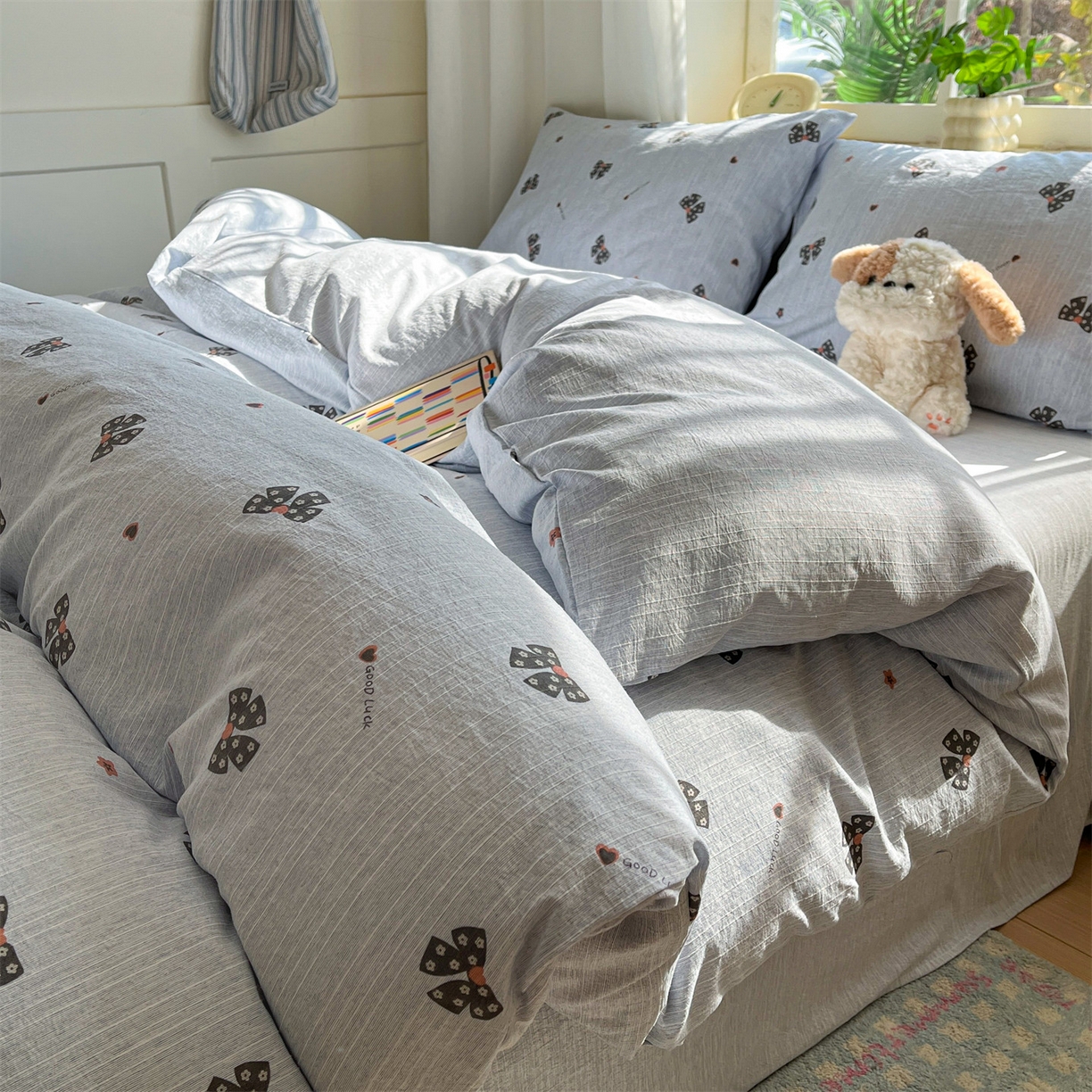 91家纺网 家纺一手货源 找家纺 盛秋家纺 2026春夏新款亲肤舒适色织四件套-洛基系列 好运结+牛仔蓝