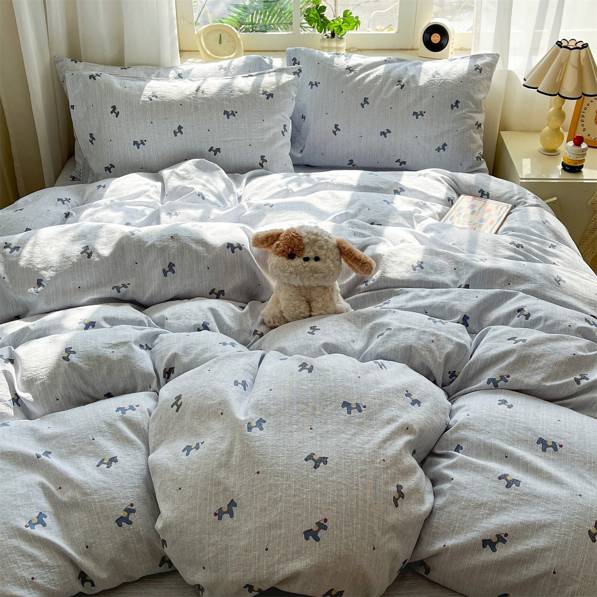 91家纺网 家纺一手货源 找家纺 盛秋家纺 2026春夏新款亲肤舒适色织四件套-洛基系列 宝丽+牛奶蓝