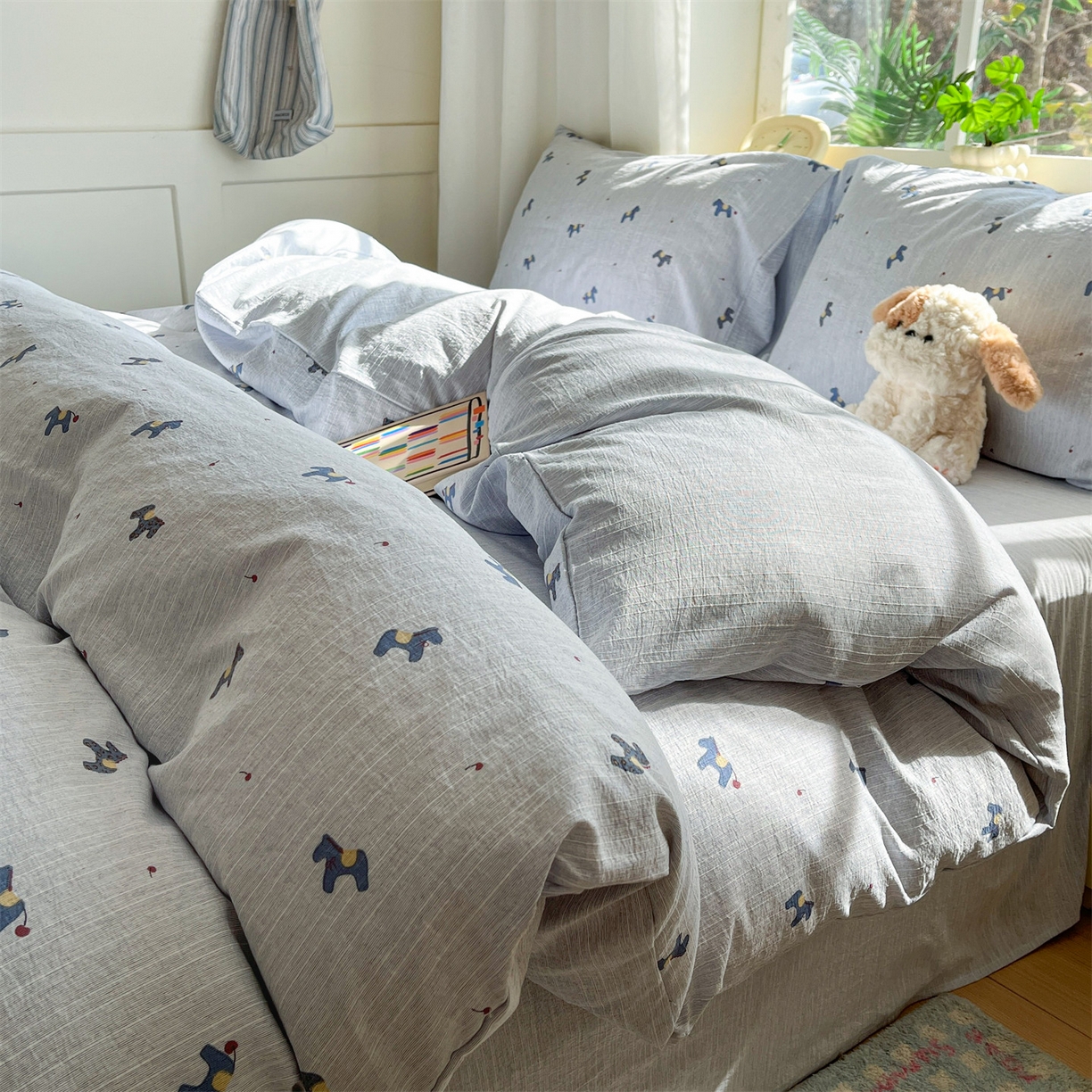 91家纺网 家纺一手货源 找家纺 盛秋家纺 2026春夏新款亲肤舒适色织四件套-洛基系列 宝丽+牛奶蓝