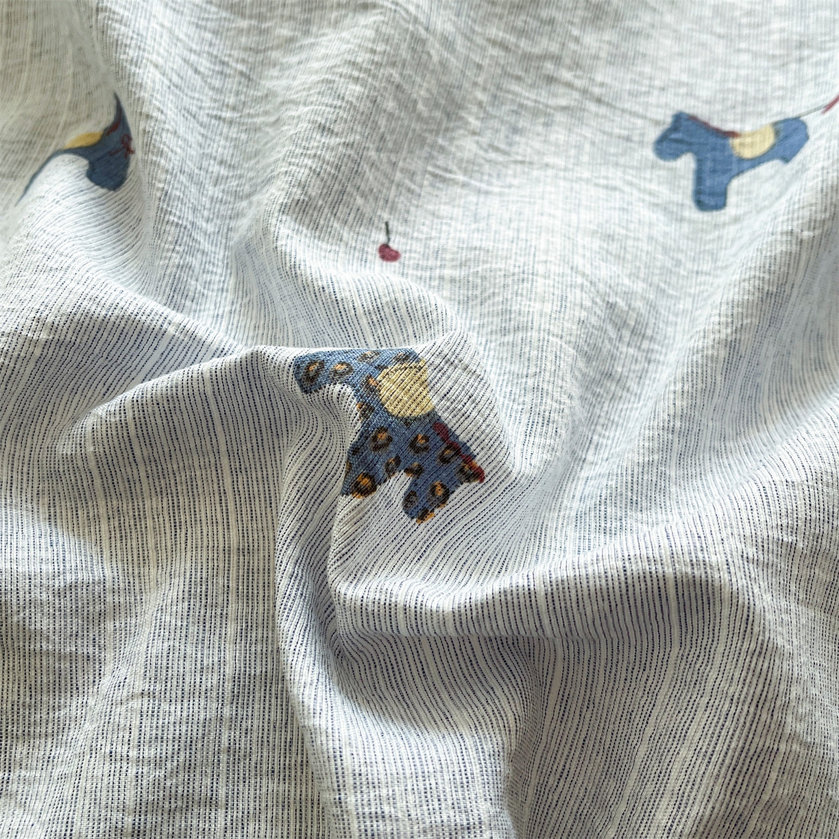 91家纺网 家纺一手货源 找家纺 盛秋家纺 2026春夏新款亲肤舒适色织四件套-洛基系列 宝丽+牛奶蓝