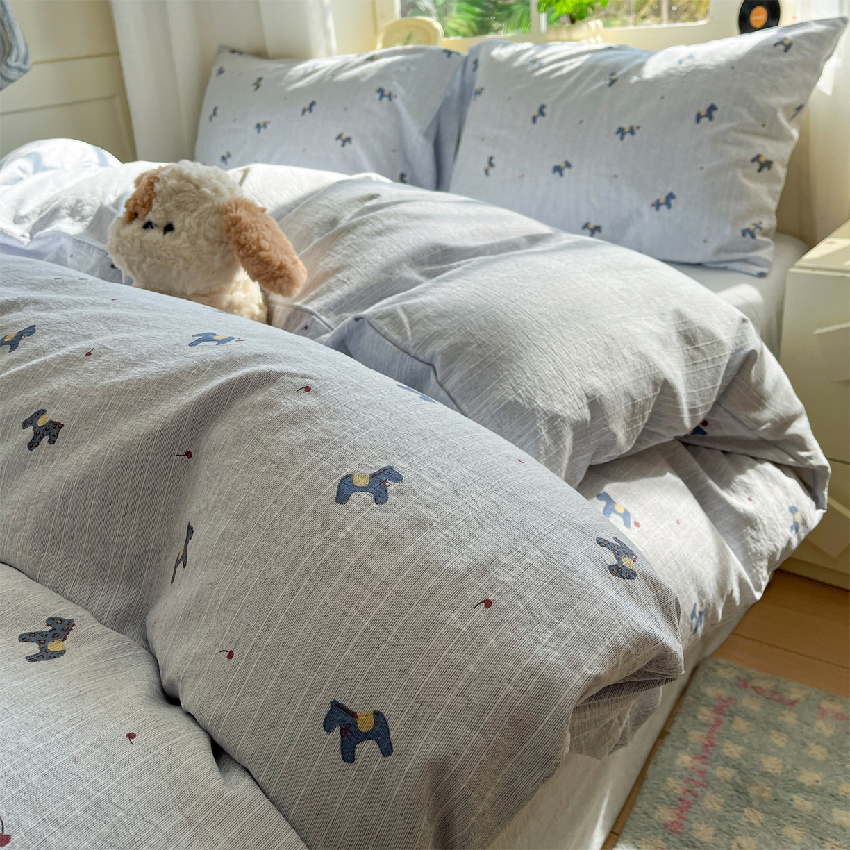 91家纺网 家纺一手货源 找家纺 盛秋家纺 2026春夏新款亲肤舒适色织四件套-洛基系列 宝丽+牛奶蓝